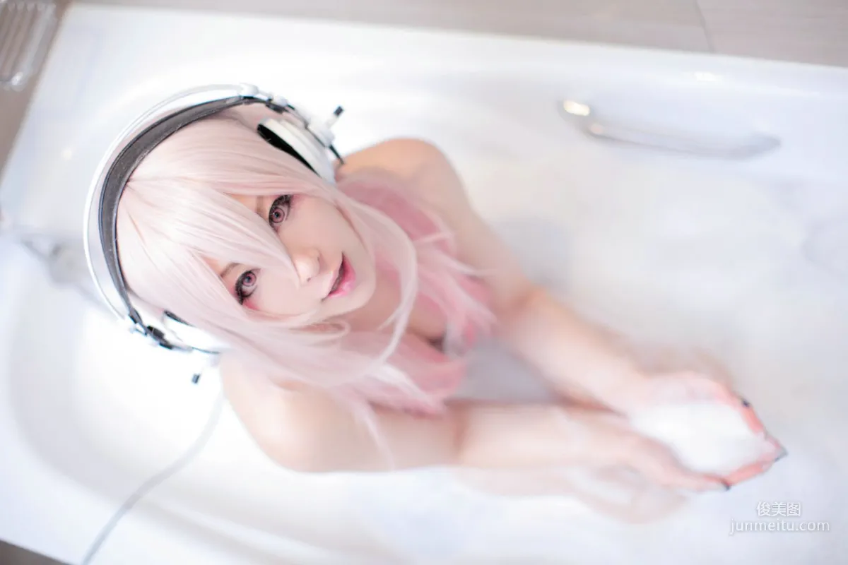 Usagi 《Sonicomi 》Super Sonico [Rabbit hutch] 寫真集 8
