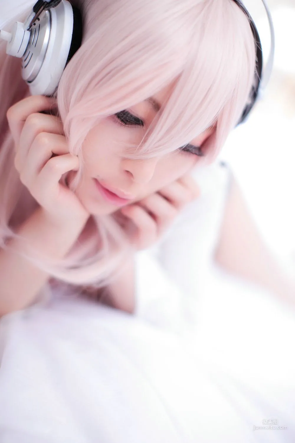 Usagi 《Sonicomi 》Super Sonico [Rabbit hutch] 寫真集 73
