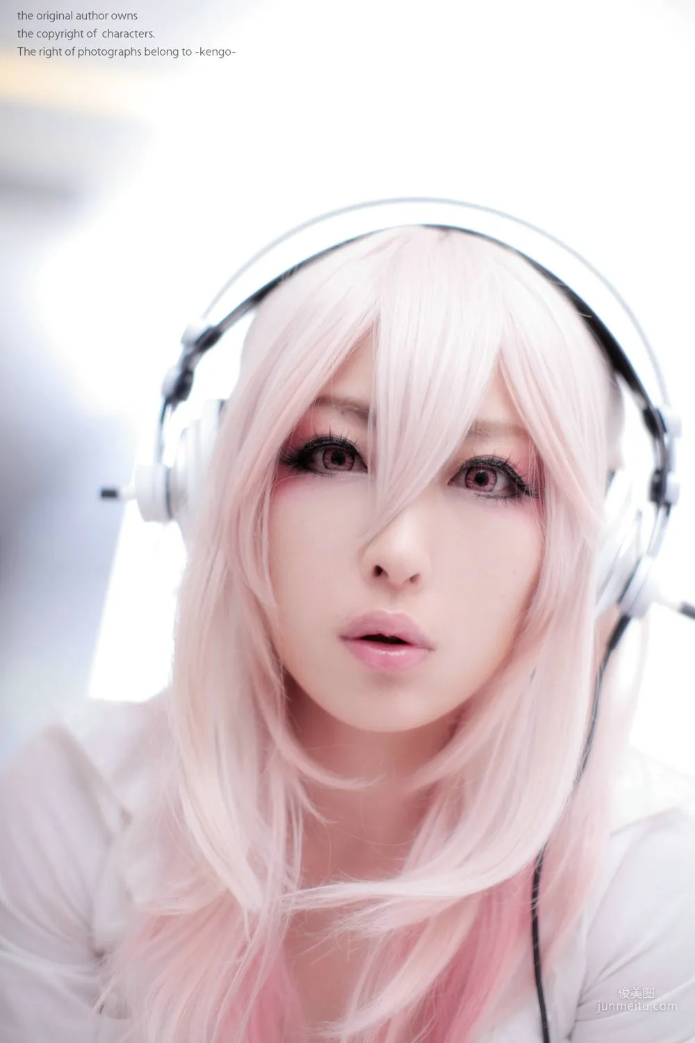Usagi 《Sonicomi 》Super Sonico [Rabbit hutch] 寫真集 66