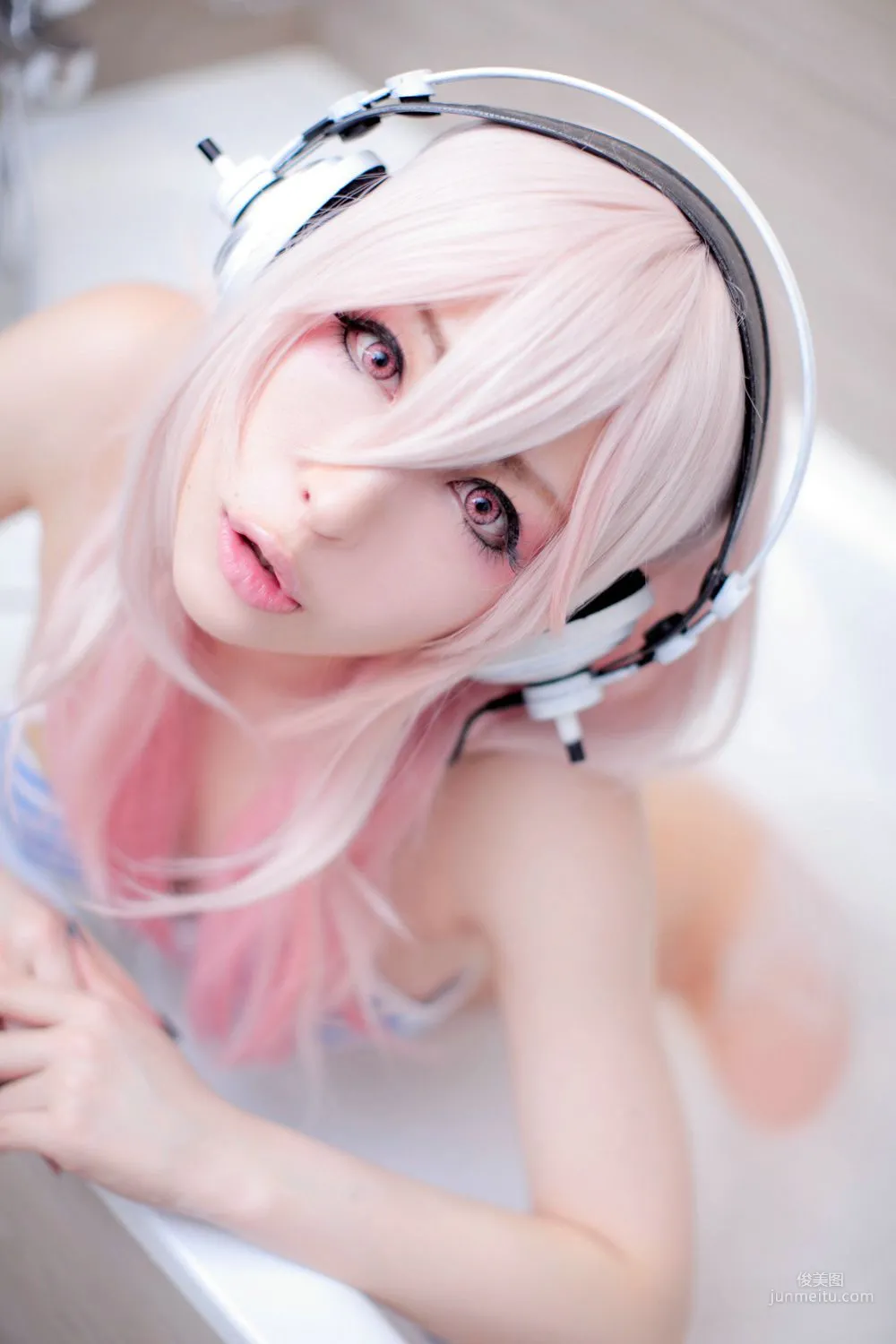 Usagi 《Sonicomi 》Super Sonico [Rabbit hutch] 寫真集 24