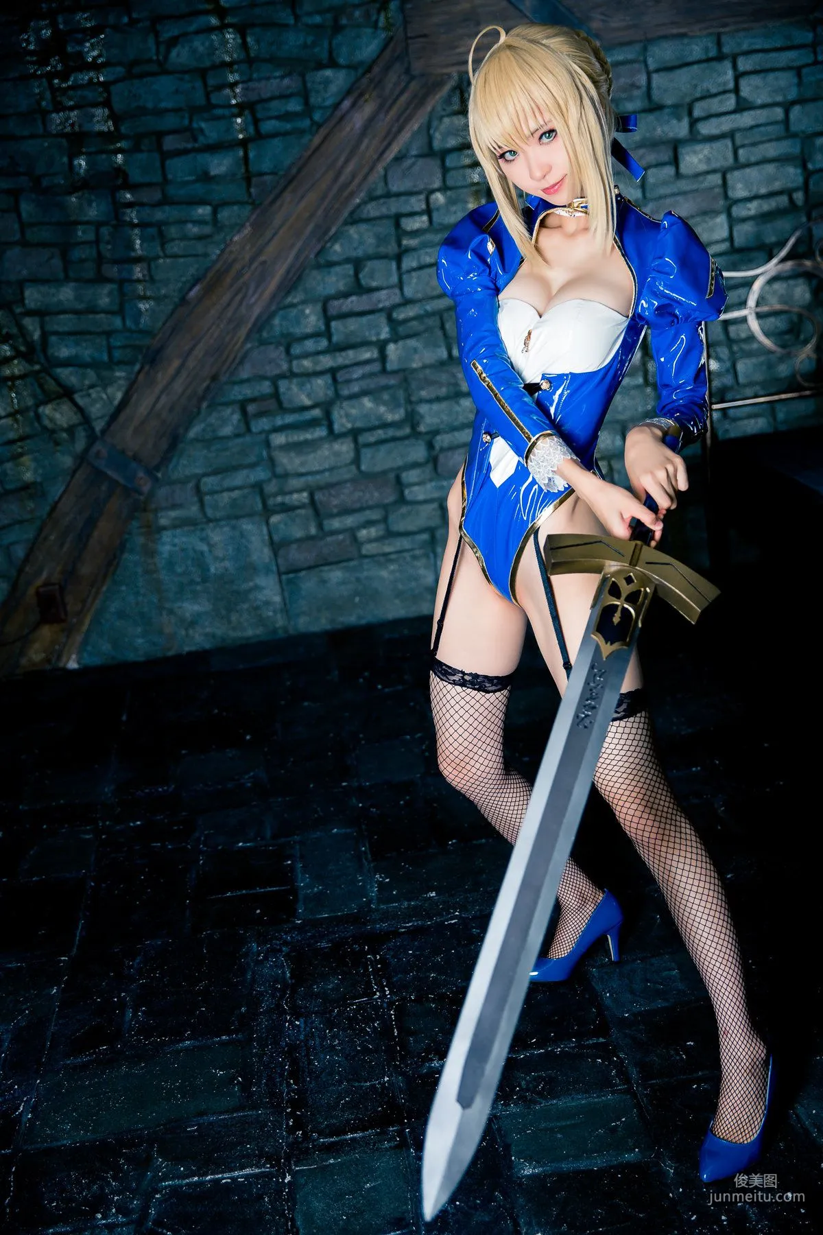 Mike(ミケ) 《Fate stay night》Saber [Mikehouse] 寫真集 16