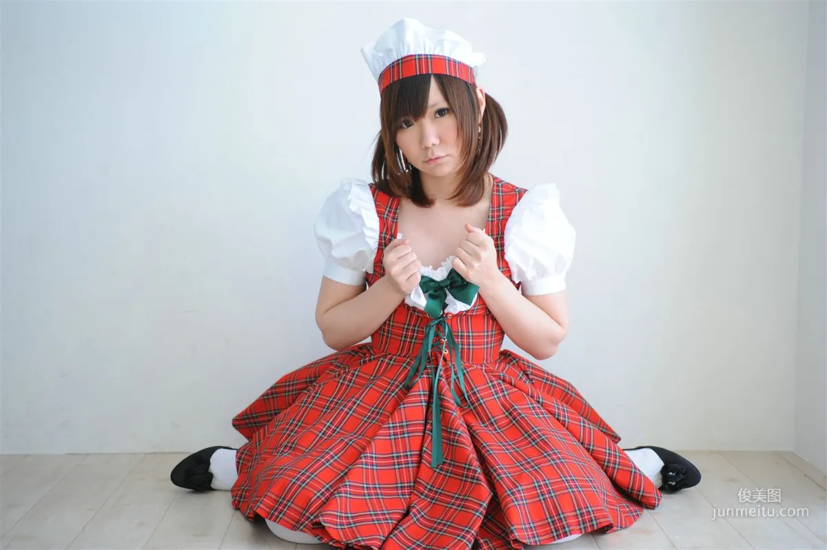 兎丘なこ 《ご奉仕玩具Maid(メイド)姉妹》 [Black★pumpkin] 寫真集 47