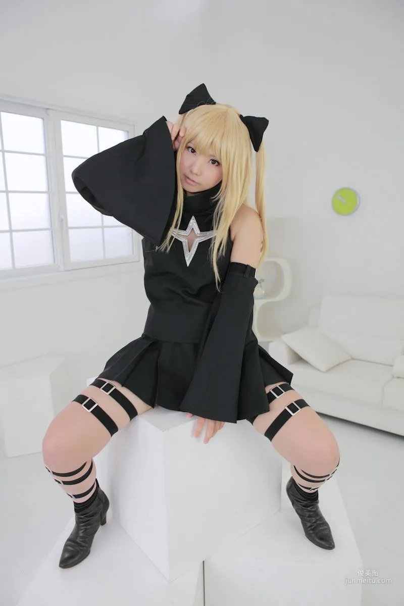 Enako(えなこ) 《To Love-Ru》Konjiki no Yami(金色の闇) 寫真集 33
