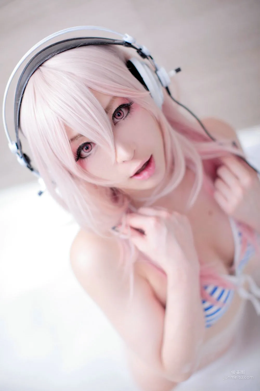 Usagi 《Sonicomi 》Super Sonico [Rabbit hutch] 寫真集 31