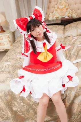南雲つばさ 《Touhou Project》Hakurei Reimu [@factory] 寫真集