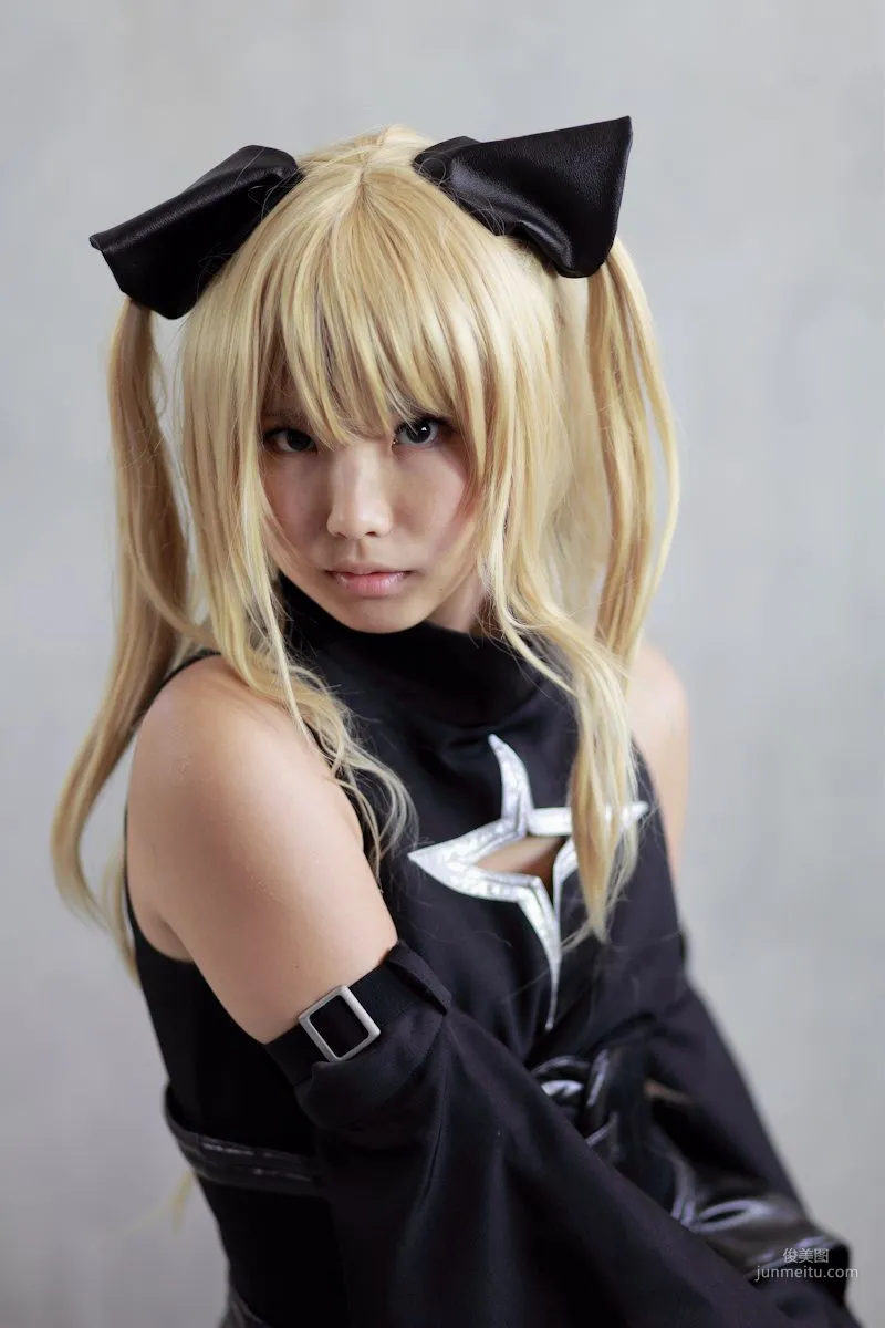 Enako(えなこ) 《To Love-Ru》Konjiki no Yami(金色の闇) 寫真集 78
