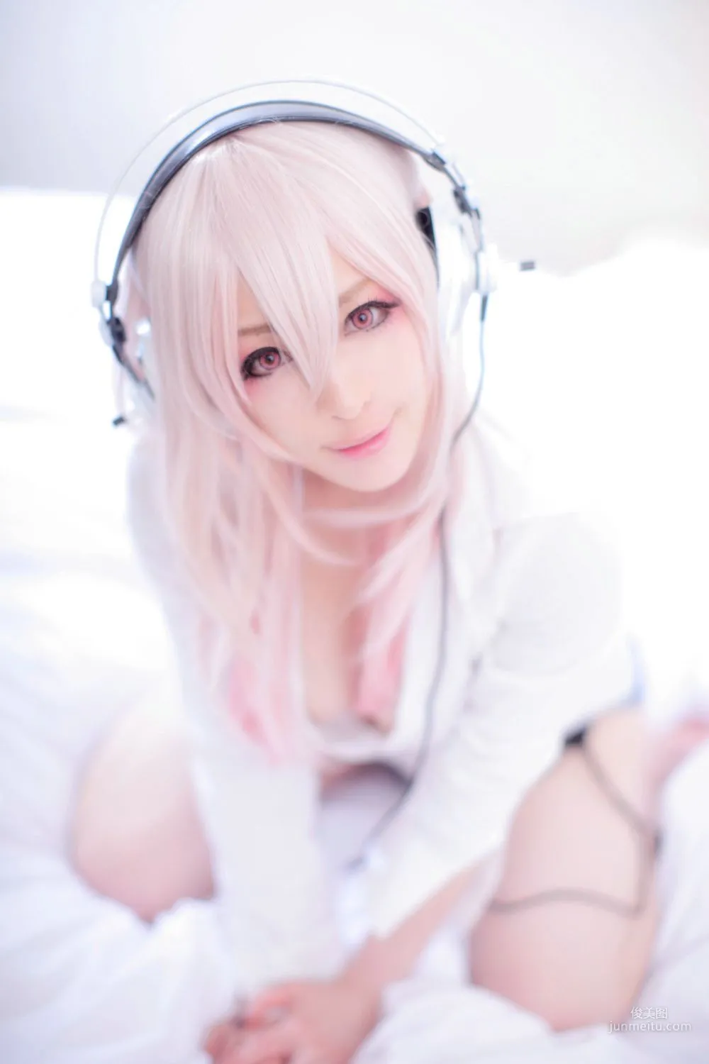 Usagi 《Sonicomi 》Super Sonico [Rabbit hutch] 寫真集 62