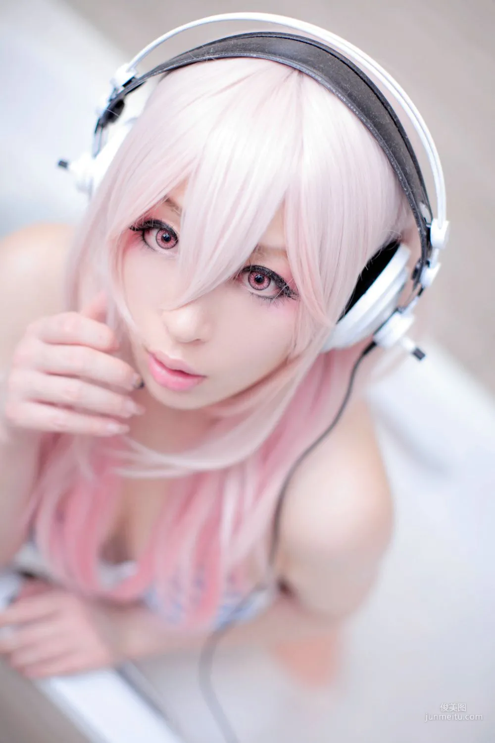 Usagi 《Sonicomi 》Super Sonico [Rabbit hutch] 寫真集 39