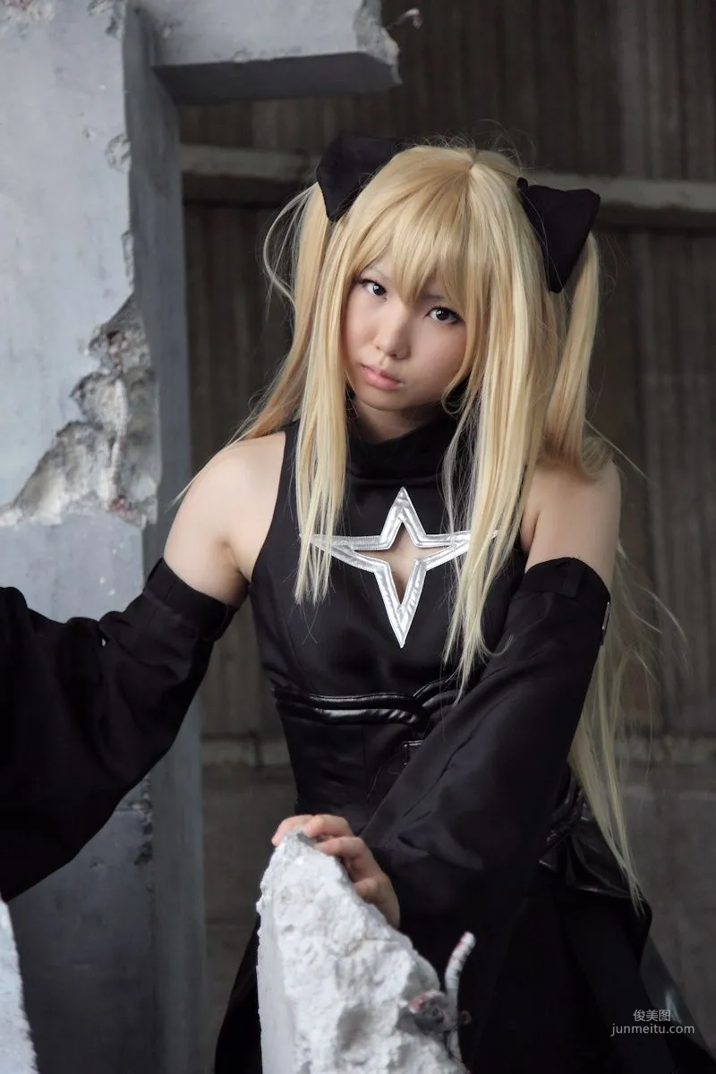 Enako(えなこ) 《To Love-Ru》Konjiki no Yami(金色の闇) 寫真集 69