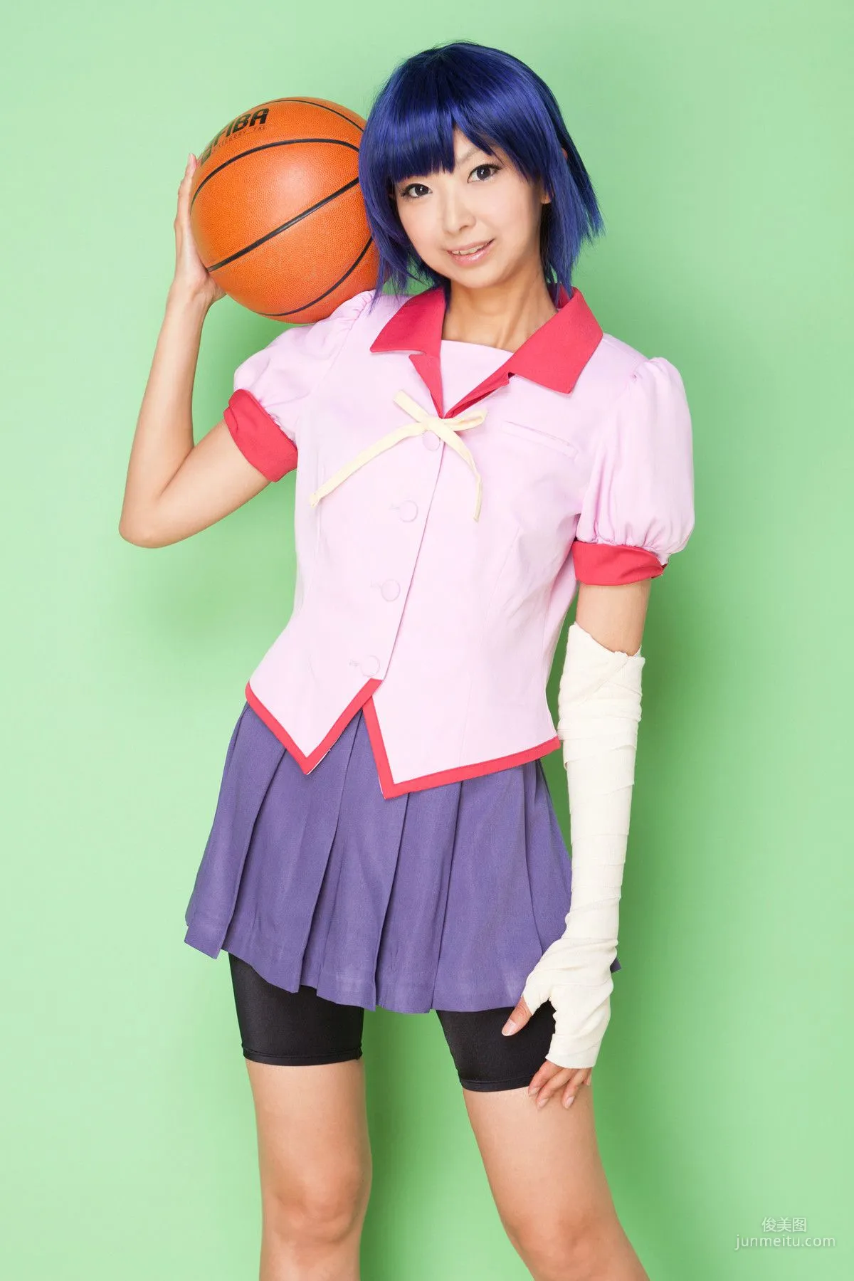 Necoco(ねここ) 《バケモノガタリ》Senjougahara Hitagi & Kanbaru Suruga 寫真集 48