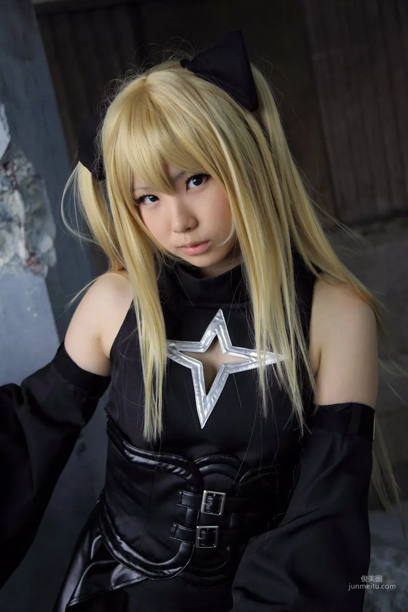 Enako(えなこ) 《To Love-Ru》Konjiki no Yami(金色の闇) 寫真集 64