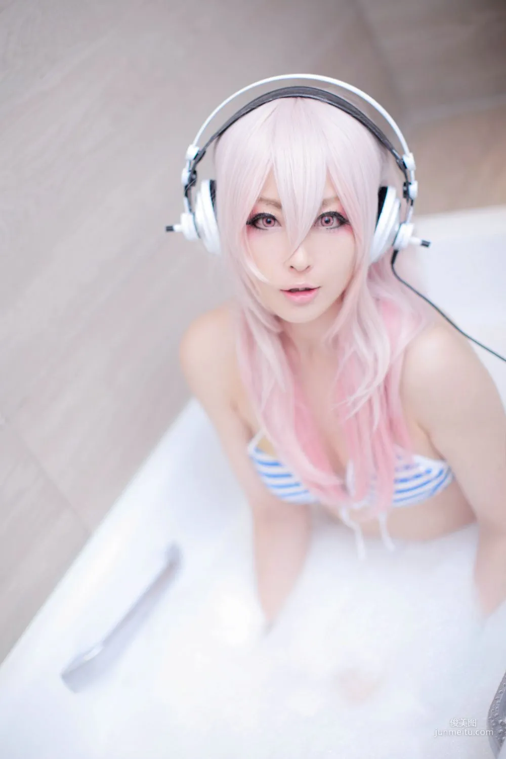 Usagi 《Sonicomi 》Super Sonico [Rabbit hutch] 写真集2