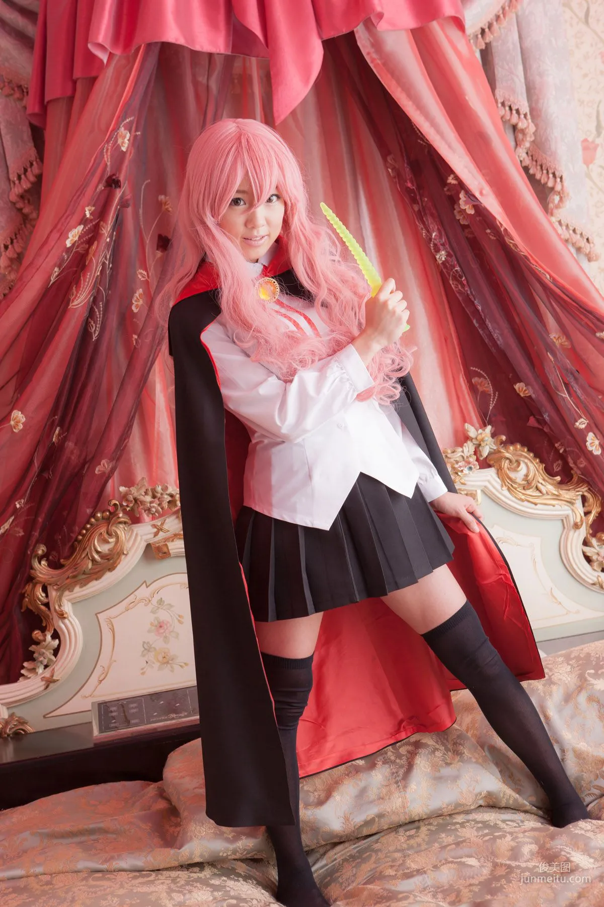 早乙女らぶ《ゼロの使い魔》Louise Francoise Le Blanc de La Valliere [@factory] 寫真集 16