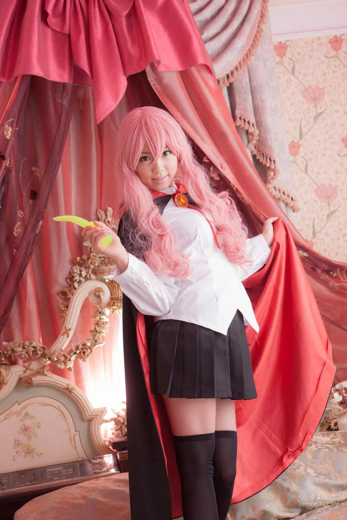 早乙女らぶ《ゼロの使い魔》Louise Francoise Le Blanc de La Valliere [@factory] 寫真集 30