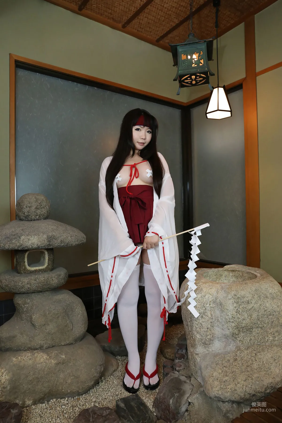 日暮りん(日暮玲) 巫女 [日暮企画] 写真集1