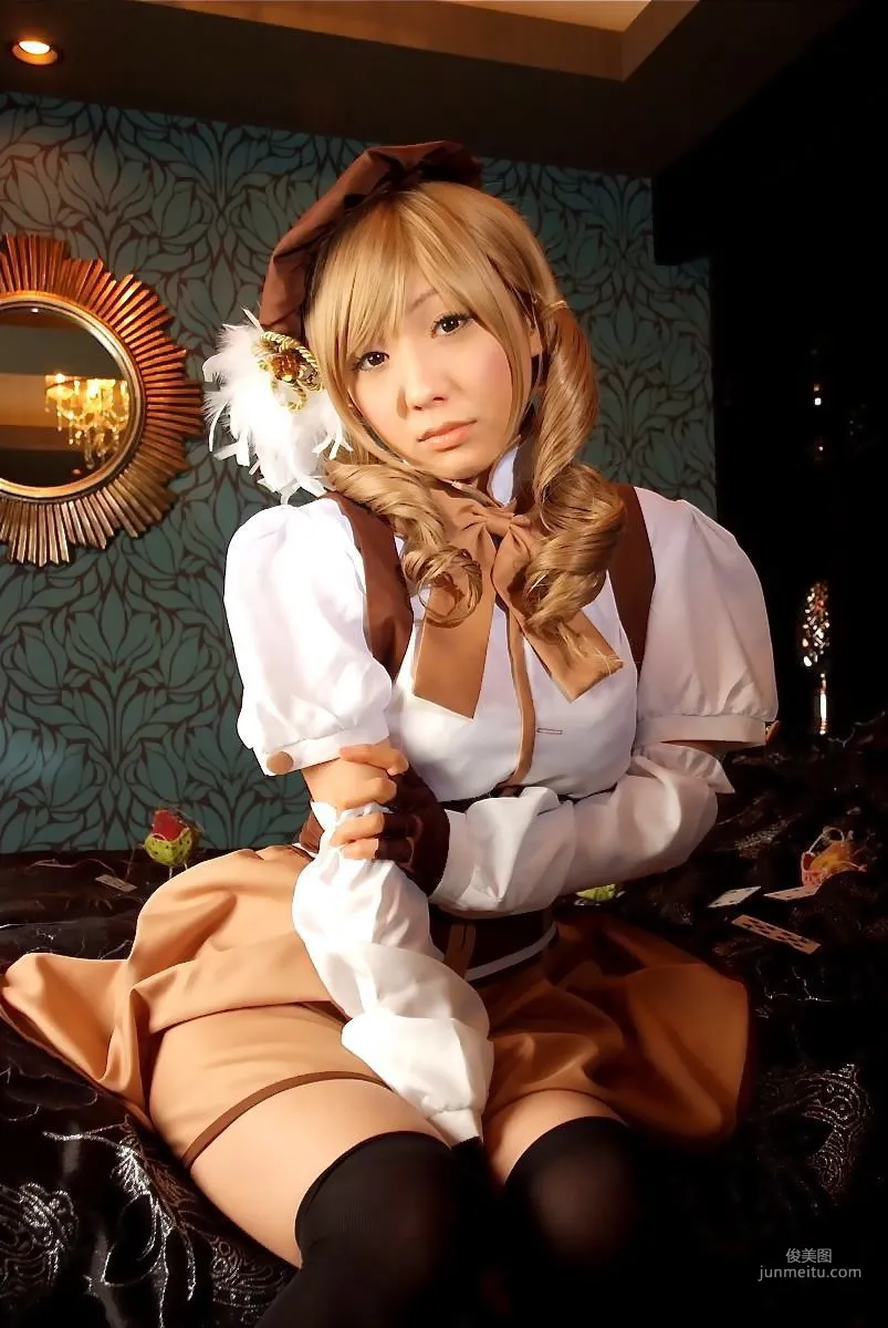 華群みさき《魔法少女まどか☆マギカ》Tomoe Mami(巴マミ) [HONEY BUNNY] 寫真集 26