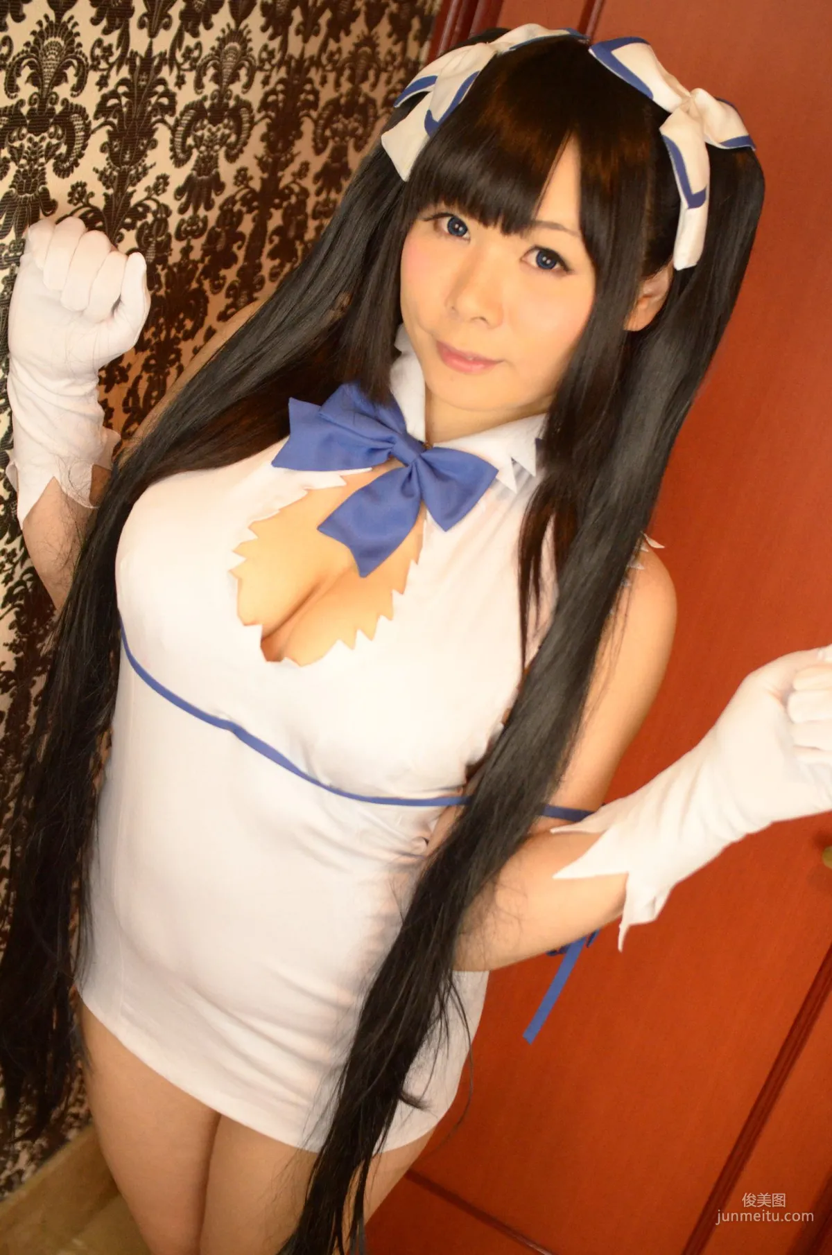 Yui Okada, Is It Wrong to Try to Pick Up Girls in a Dungeon, Hestia, [Cosplay Collection] Photo Set photo 1