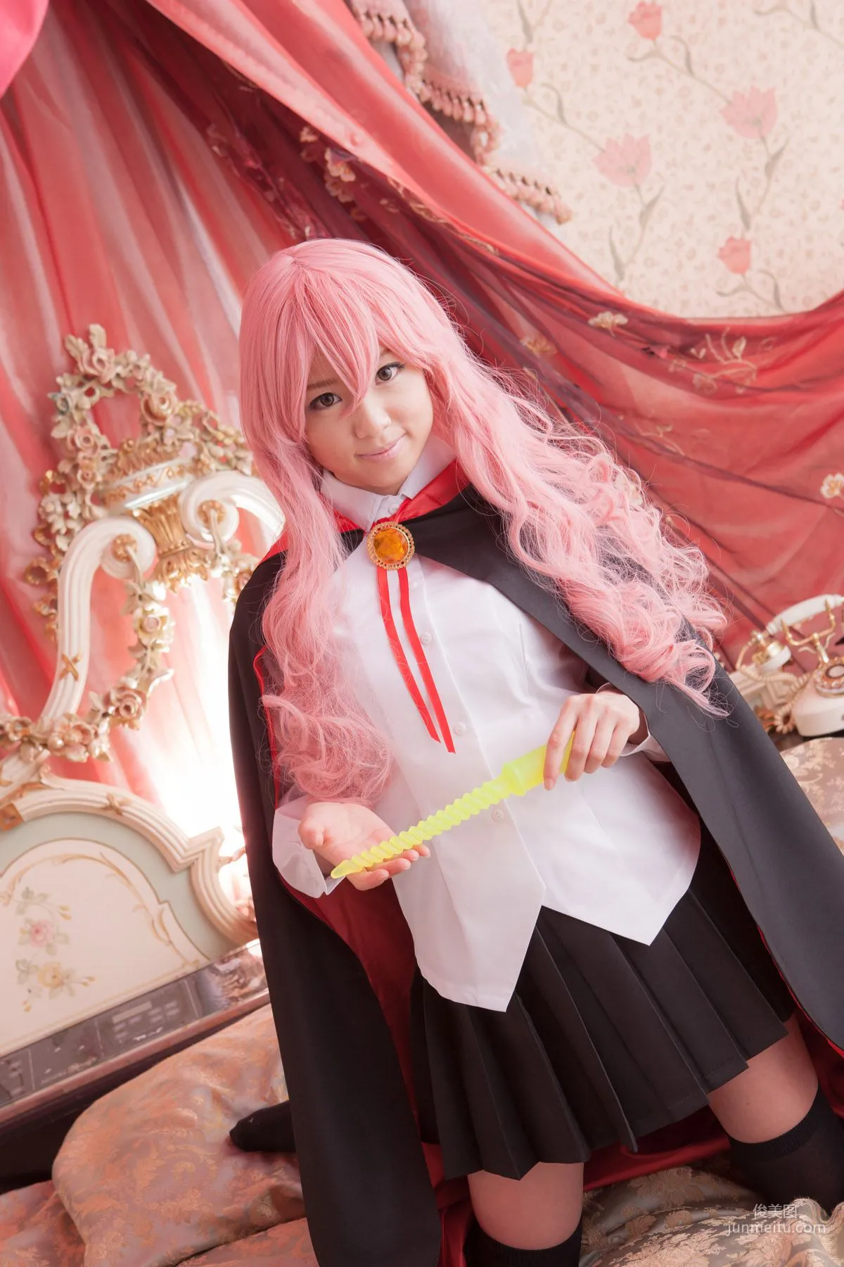 早乙女らぶ《ゼロの使い魔》Louise Francoise Le Blanc de La Valliere [@factory] 寫真集 11