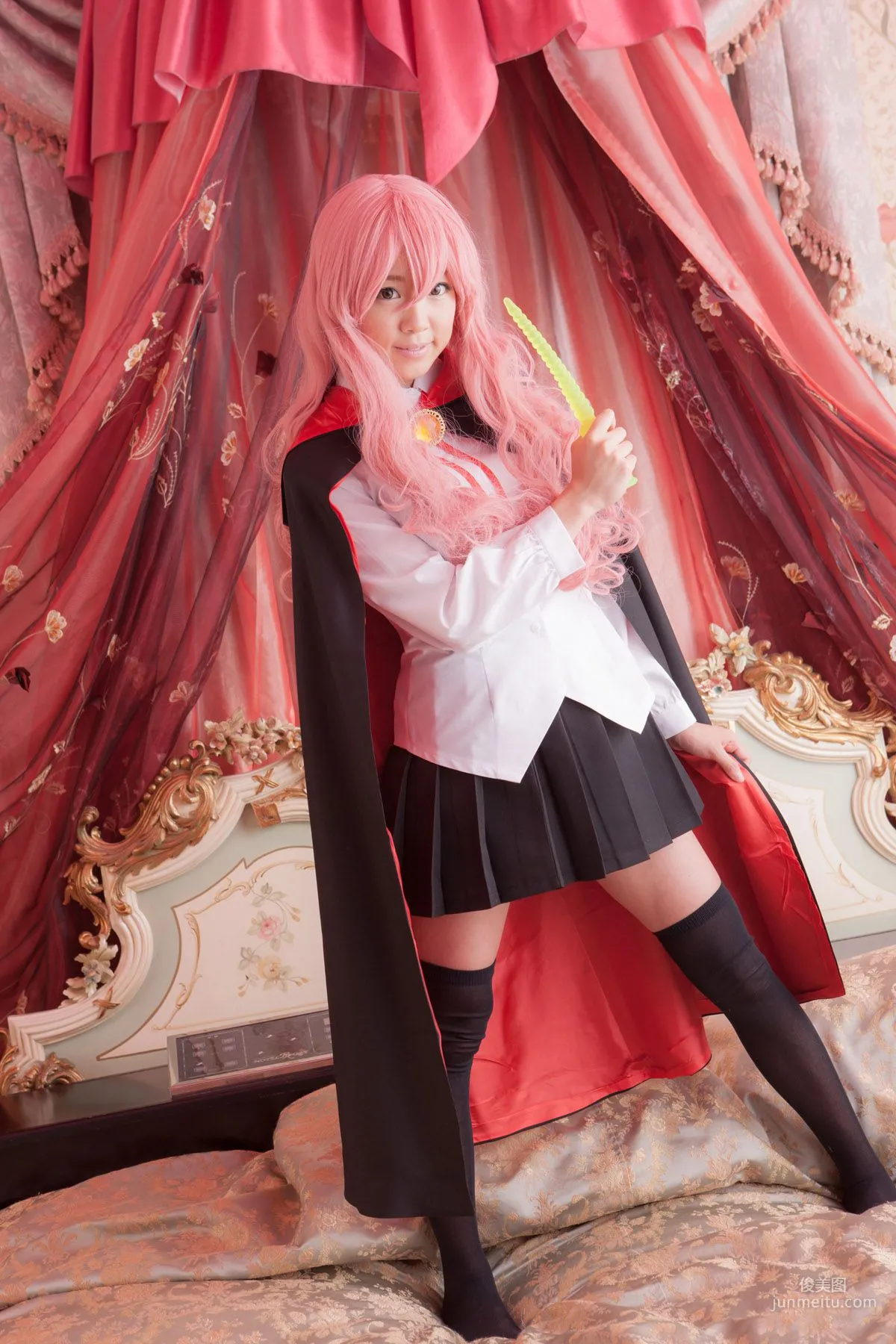 早乙女らぶ《ゼロの使い魔》Louise Francoise Le Blanc de La Valliere [@factory] 寫真集 15