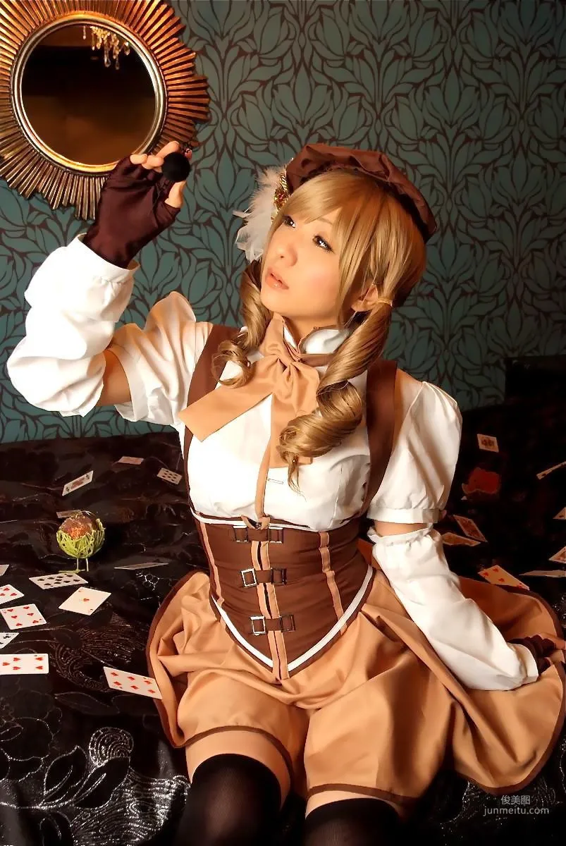 華群みさき《魔法少女まどか☆マギカ》Tomoe Mami(巴マミ) [HONEY BUNNY] 寫真集 22