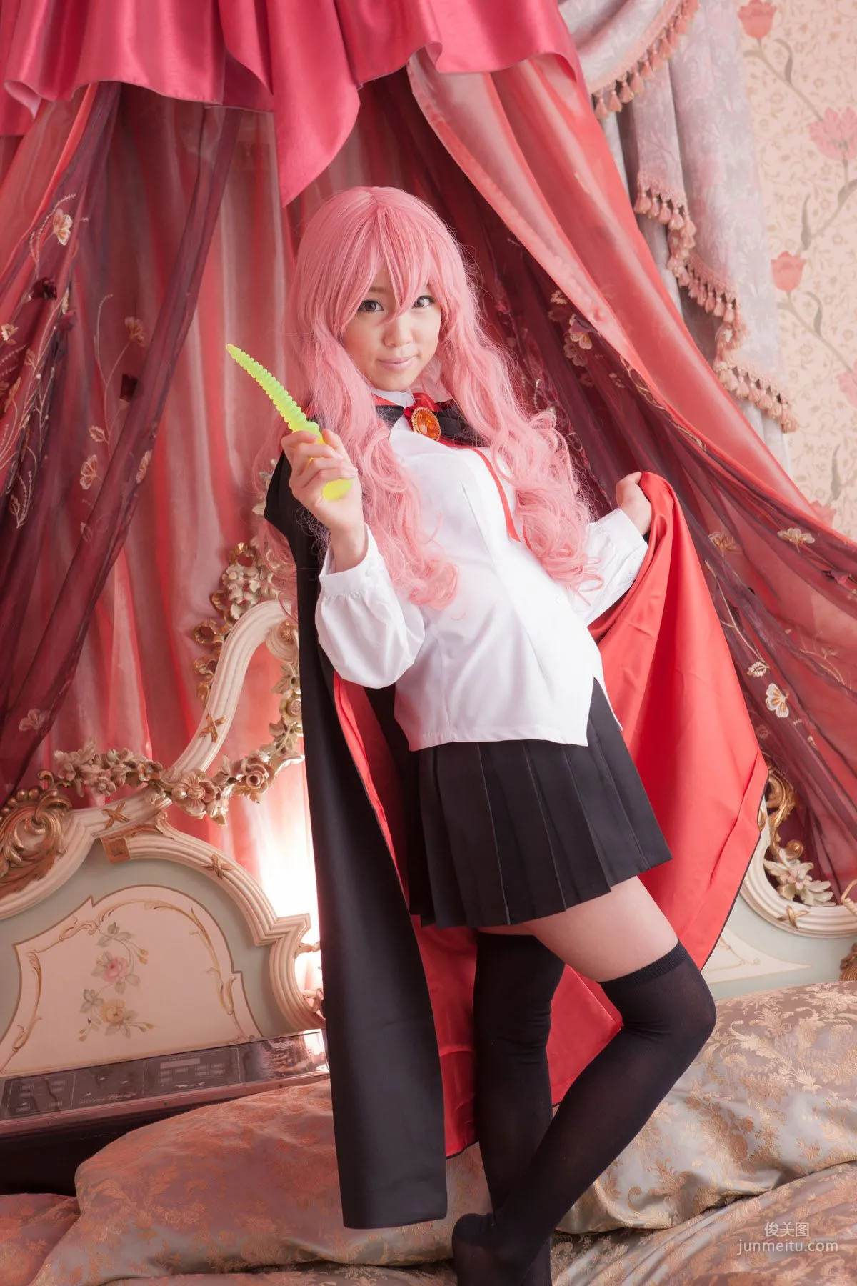 早乙女らぶ《ゼロの使い魔》Louise Francoise Le Blanc de La Valliere [@factory] 寫真集 33