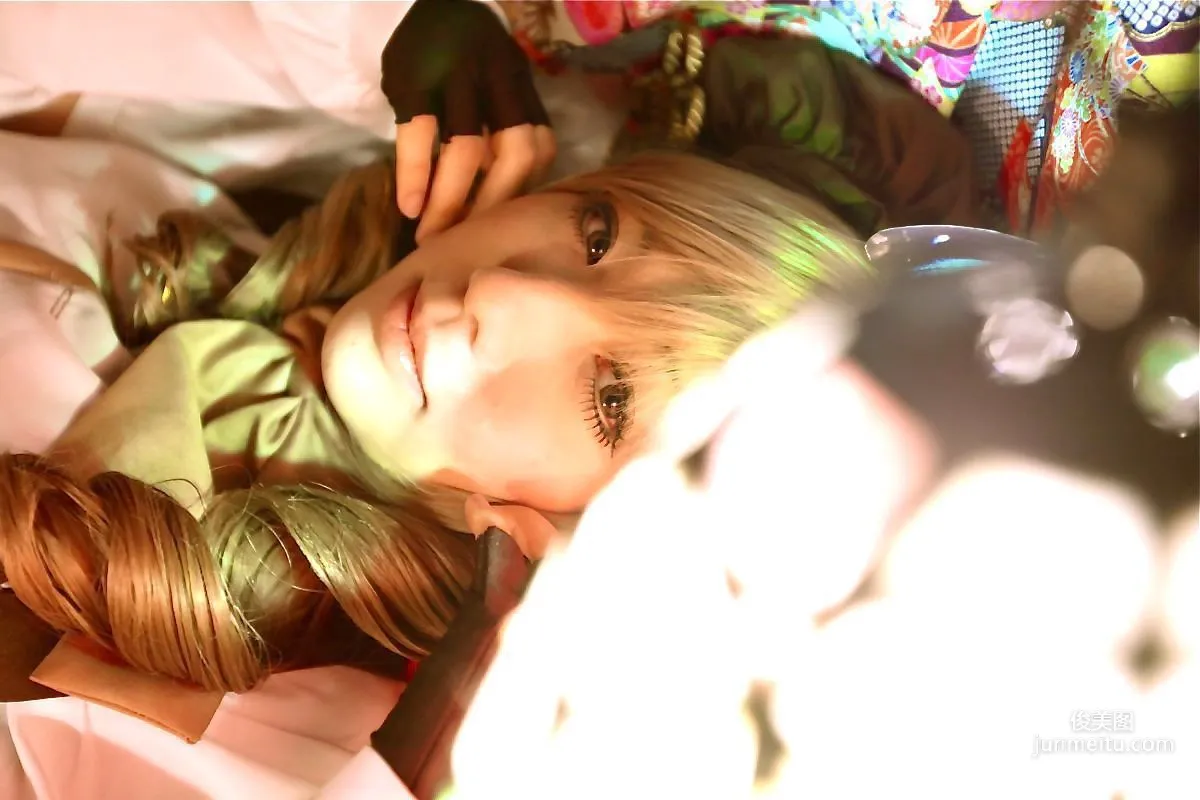 華群みさき《魔法少女まどか☆マギカ》Tomoe Mami(巴マミ) [HONEY BUNNY] 寫真集 96
