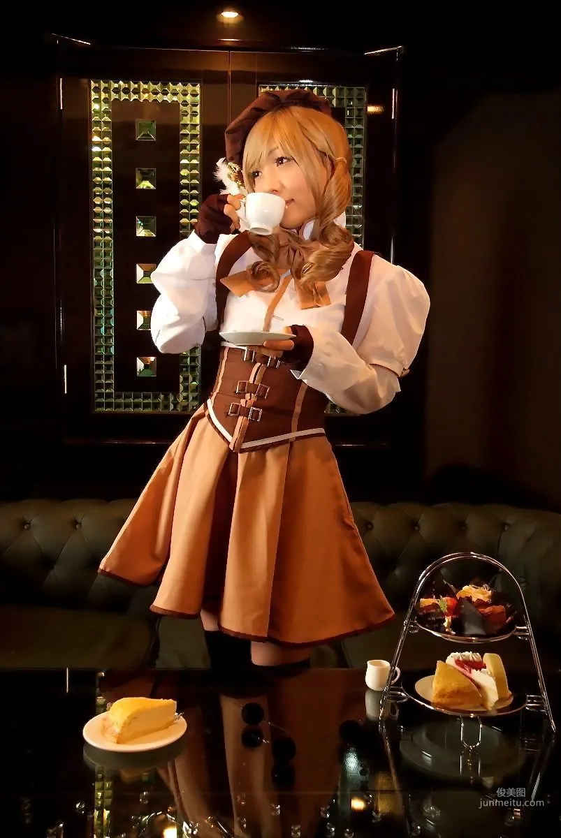 華群みさき《魔法少女まどか☆マギカ》Tomoe Mami(巴マミ) [HONEY BUNNY] 寫真集 35