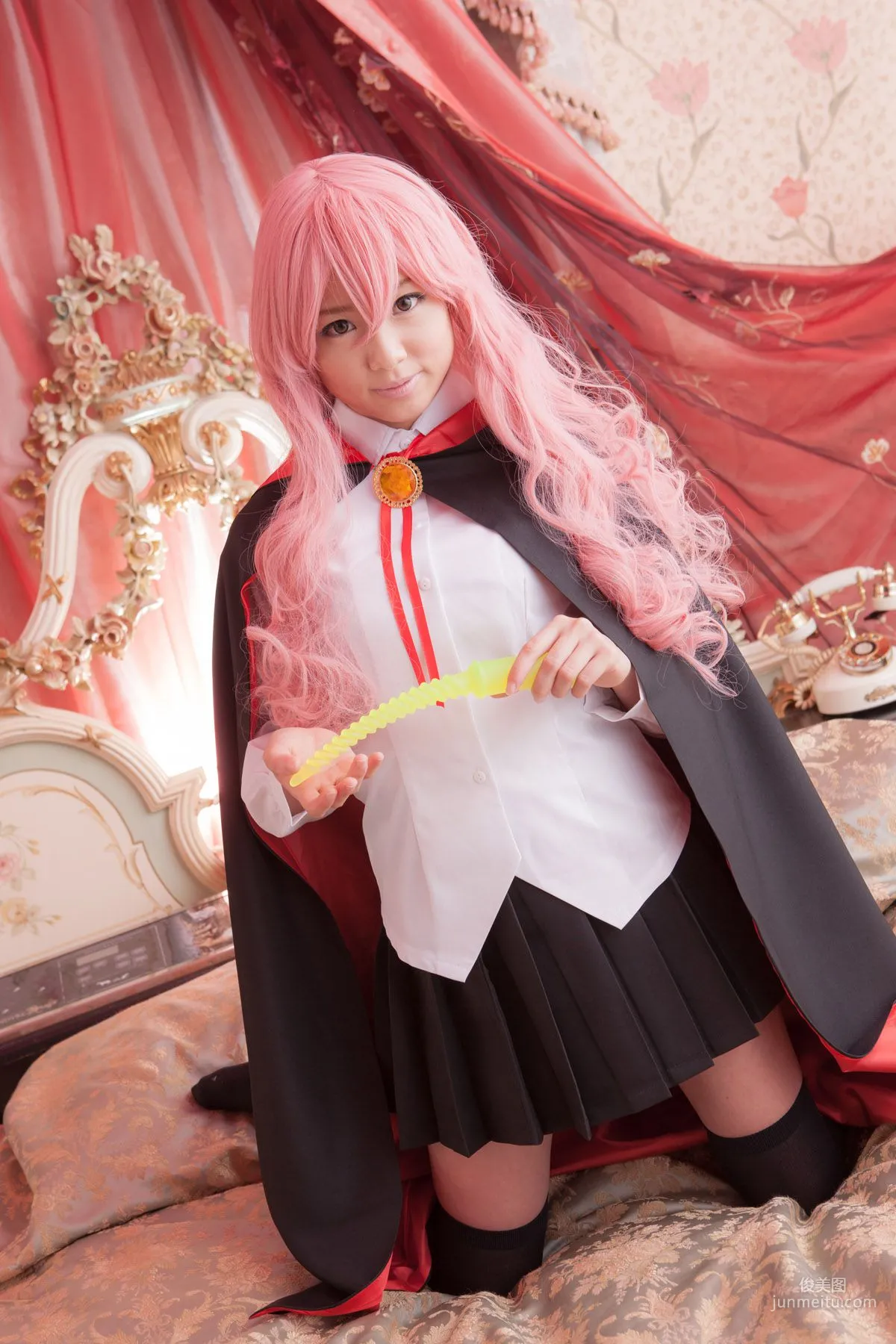 早乙女らぶ《ゼロの使い魔》Louise Francoise Le Blanc de La Valliere [@factory] 寫真集 12