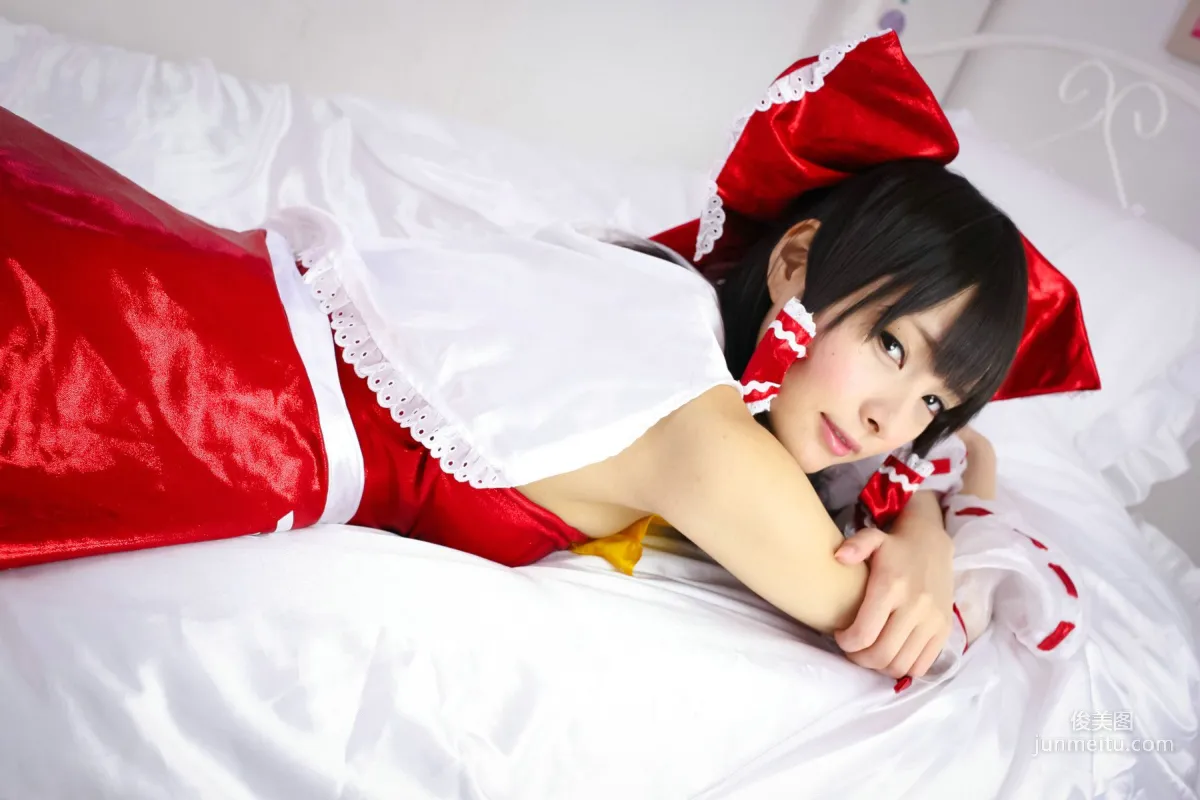 坂口みほの (桜めい) 《東方Project》博麗霊夢 [SEVEN DOLLS] 寫真集 27
