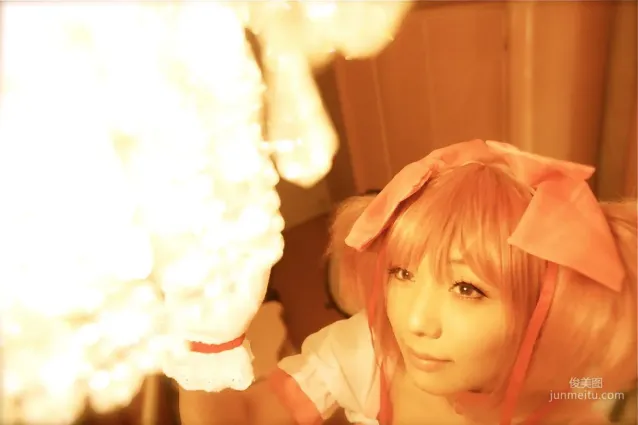 華群みさき《魔法少女まどか☆マギカ》鹿目まどか [HONEY BUNNY] 寫真集