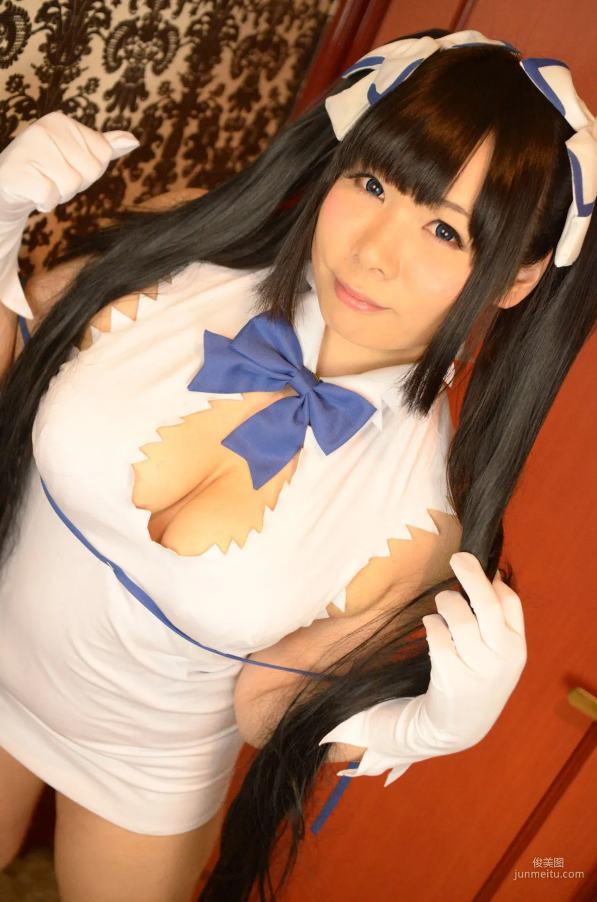 Yui Okada, Is It Wrong to Try to Pick Up Girls in a Dungeon, Hestia, [Cosplay Collection] Photo Set photo 3