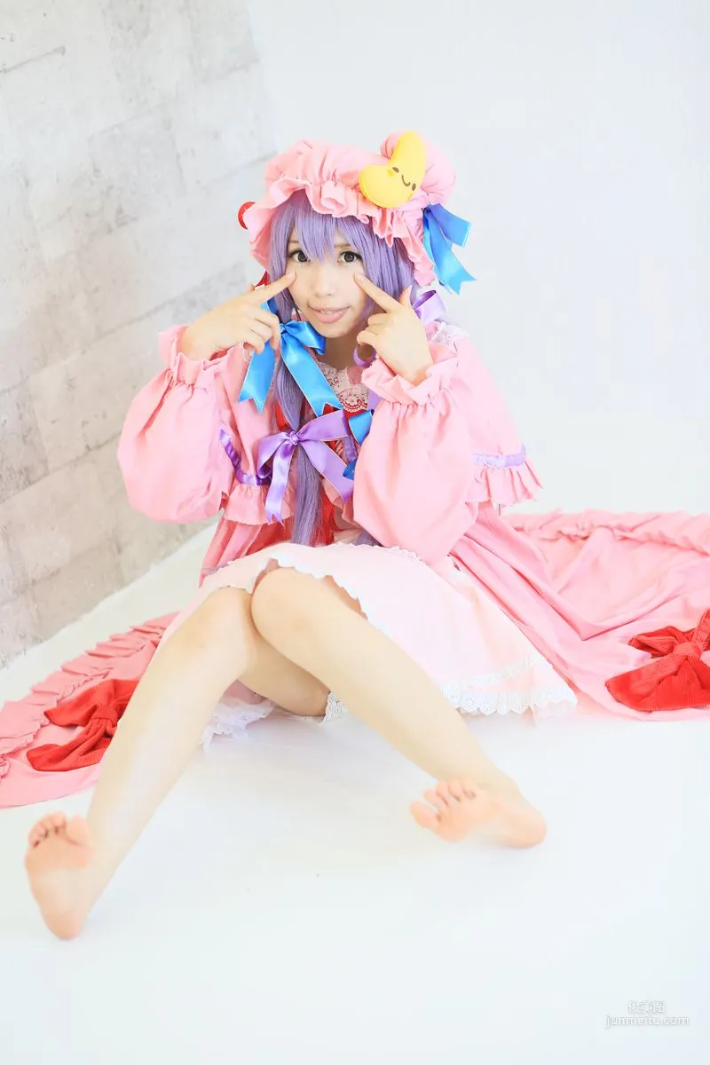 早乙女らぶ (目々泽めぐ) 《東方Project》パチュリー·ノーレッジ  写真集4