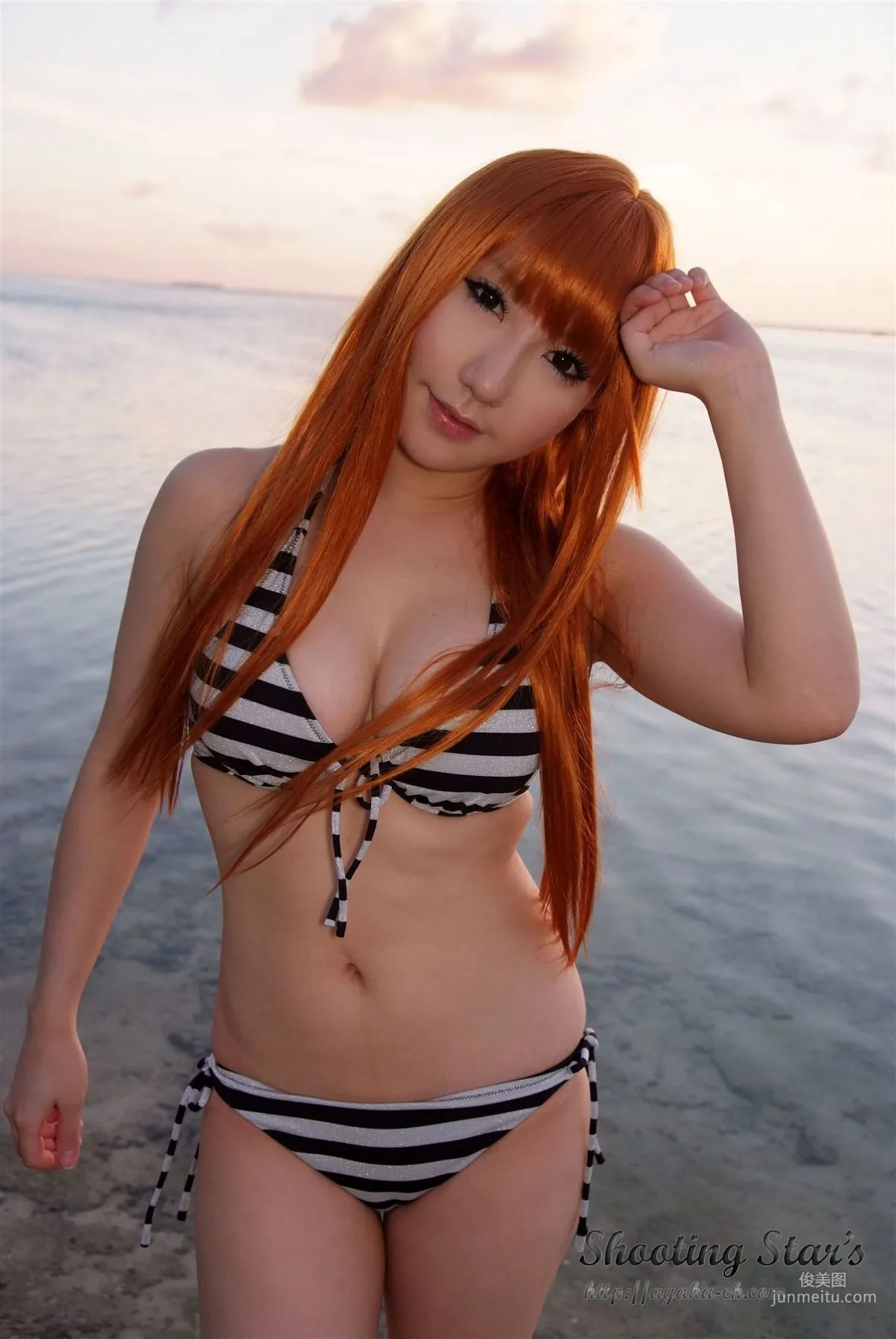 绫香 (サク Saku Ayaka) 《DEAD OR ALIVE XTREME『Cassis Orange』》 寫真集 126