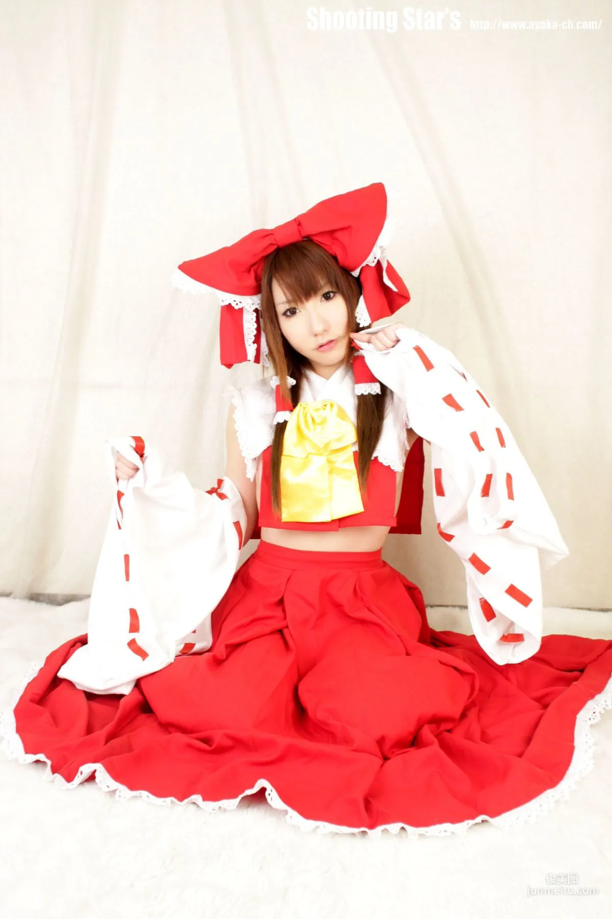 绫香 (Saku サク) 《Touhou Project》Hakurei Reimu+Kirisame Marisa [Shooting Star's] 寫真集 112