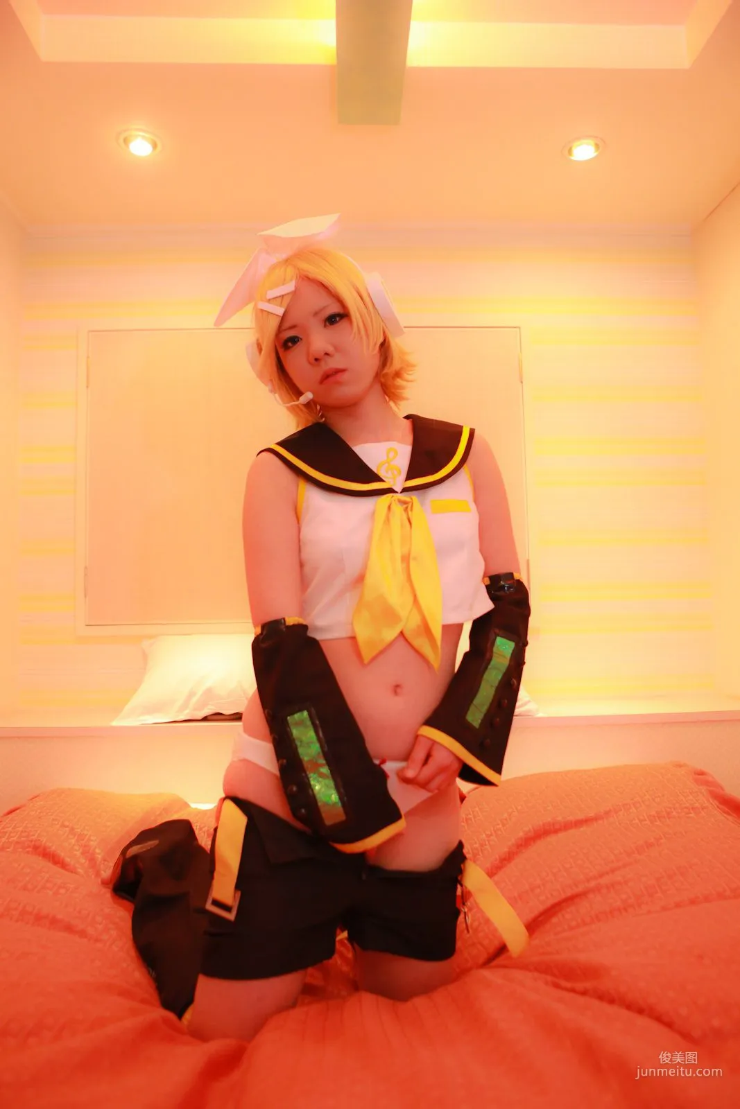 Mana Tanaka, VOCALOID Kagamine Rin [Cosplay Collection] Photo Set photo 48