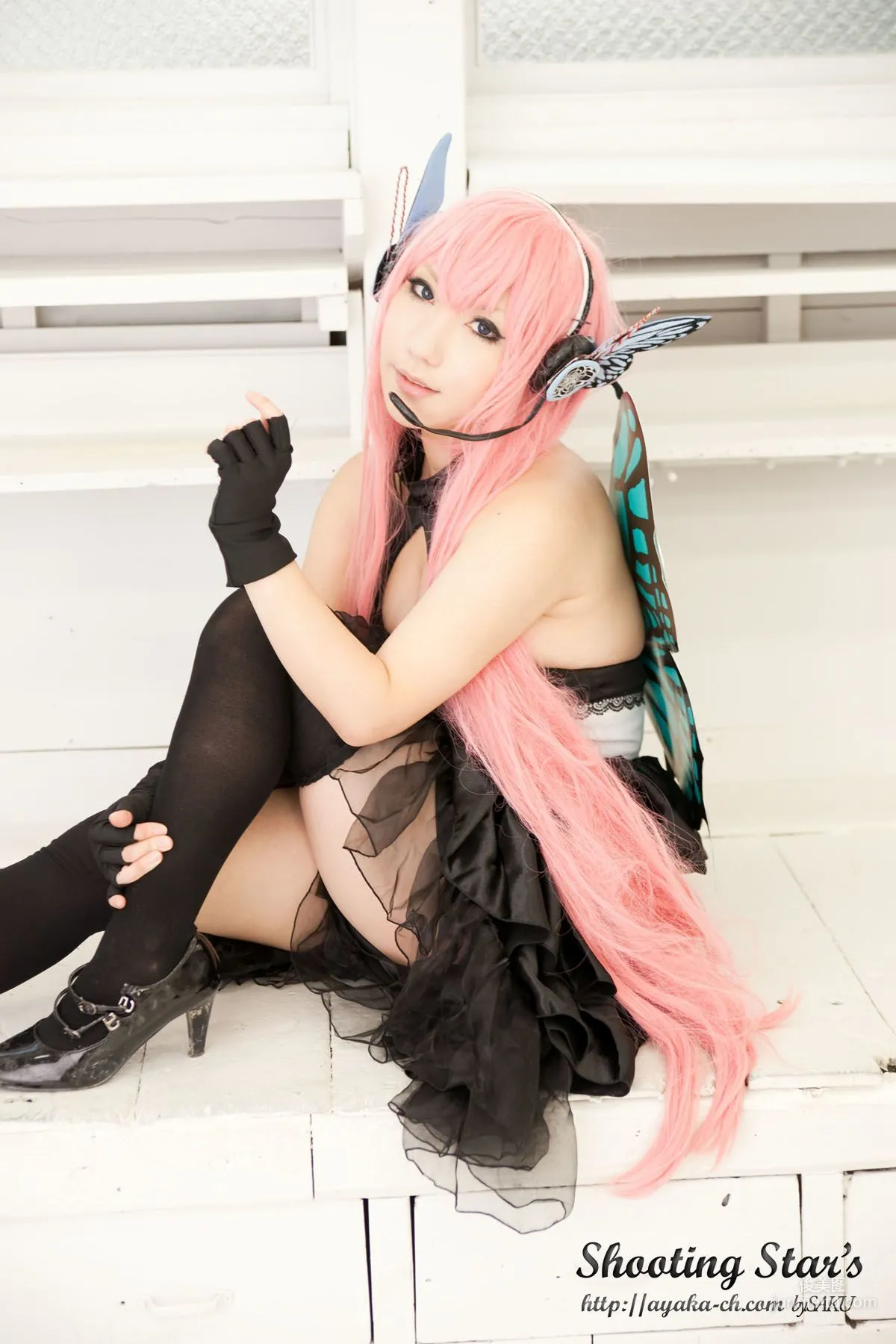 绫香 (Sakuサク) 《VOCALOID》 Megurine Luka [Shooting Star's] 寫真集 37