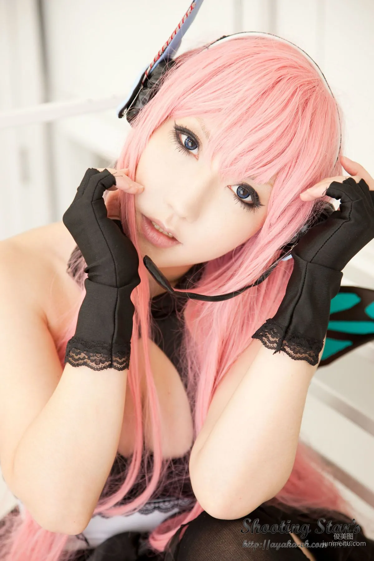 绫香 (Sakuサク) 《VOCALOID》 Megurine Luka [Shooting Star's] 寫真集 83