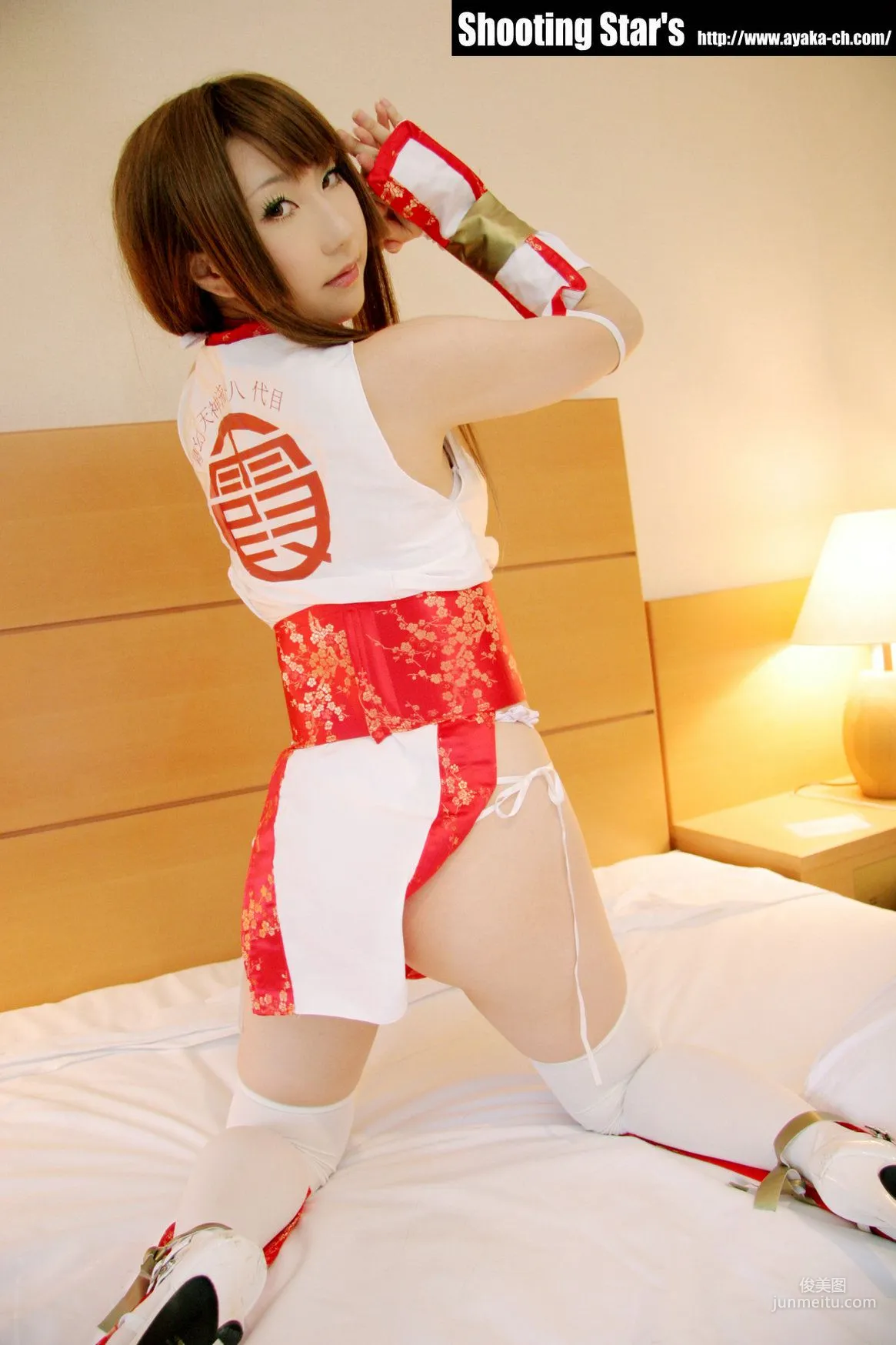 绫香 (Sakuサク) 《Dead Or Alive》-霞-Kasumi 紅色 寫真集 104