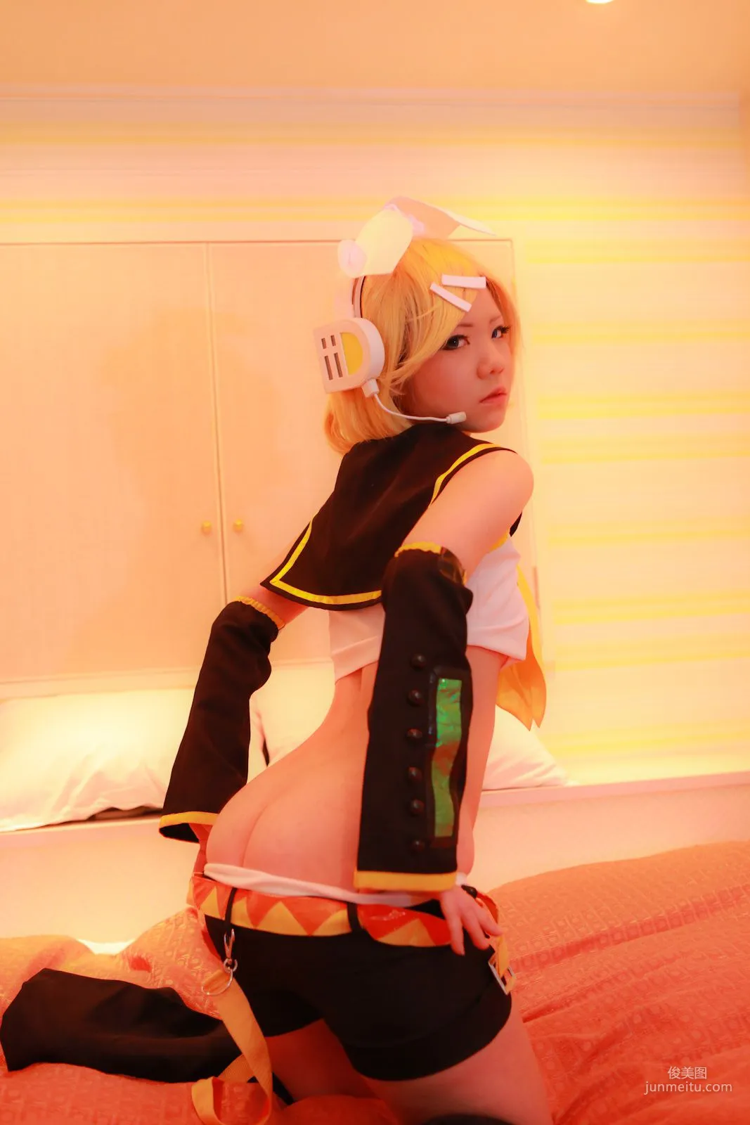 Mana Tanaka, VOCALOID Kagamine Rin [Cosplay Collection] Photo Set photo 33