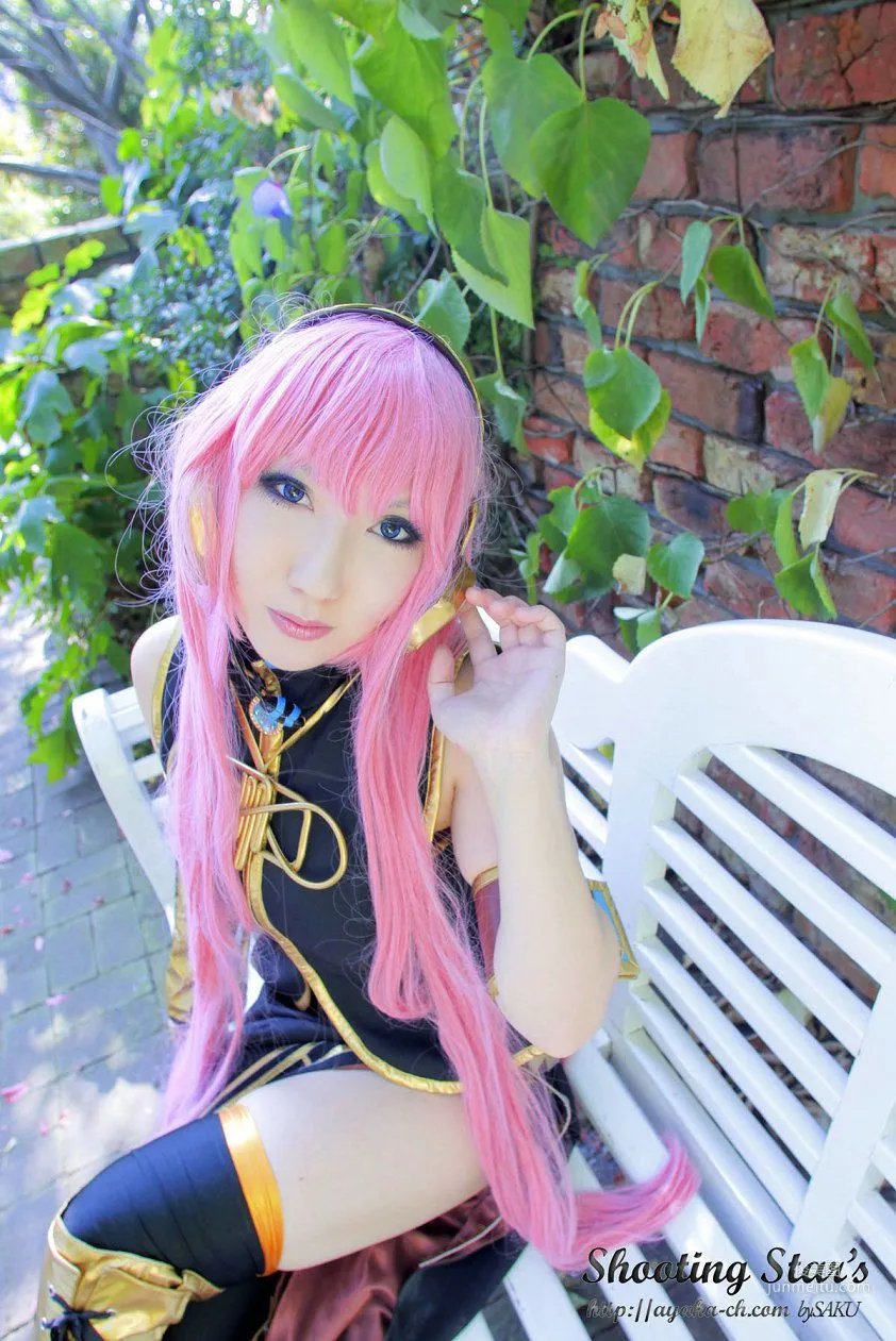 绫香 (Sakuサク) 《VOCALOID》 Megurine Luka [Shooting Star's] 寫真集 20
