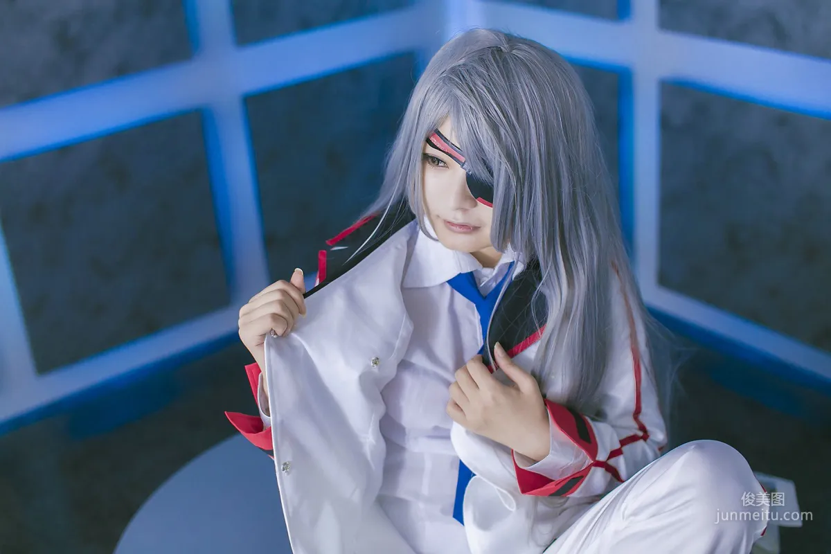 円ちゃみ 《Infinite Stratos》Laura Bodewig [sophillia] 寫真集 9