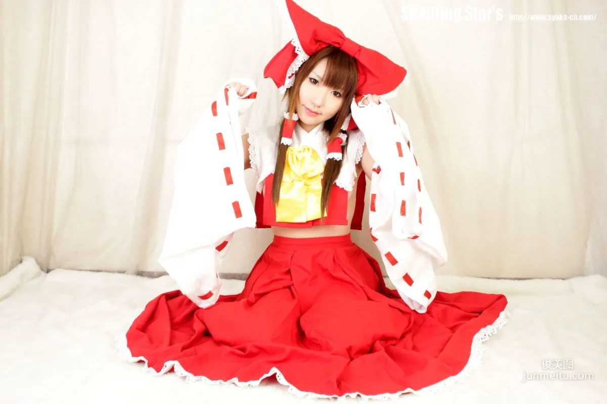 绫香 (Saku サク) 《Touhou Project》Hakurei Reimu+Kirisame Marisa [Shooting Star's] 寫真集 97