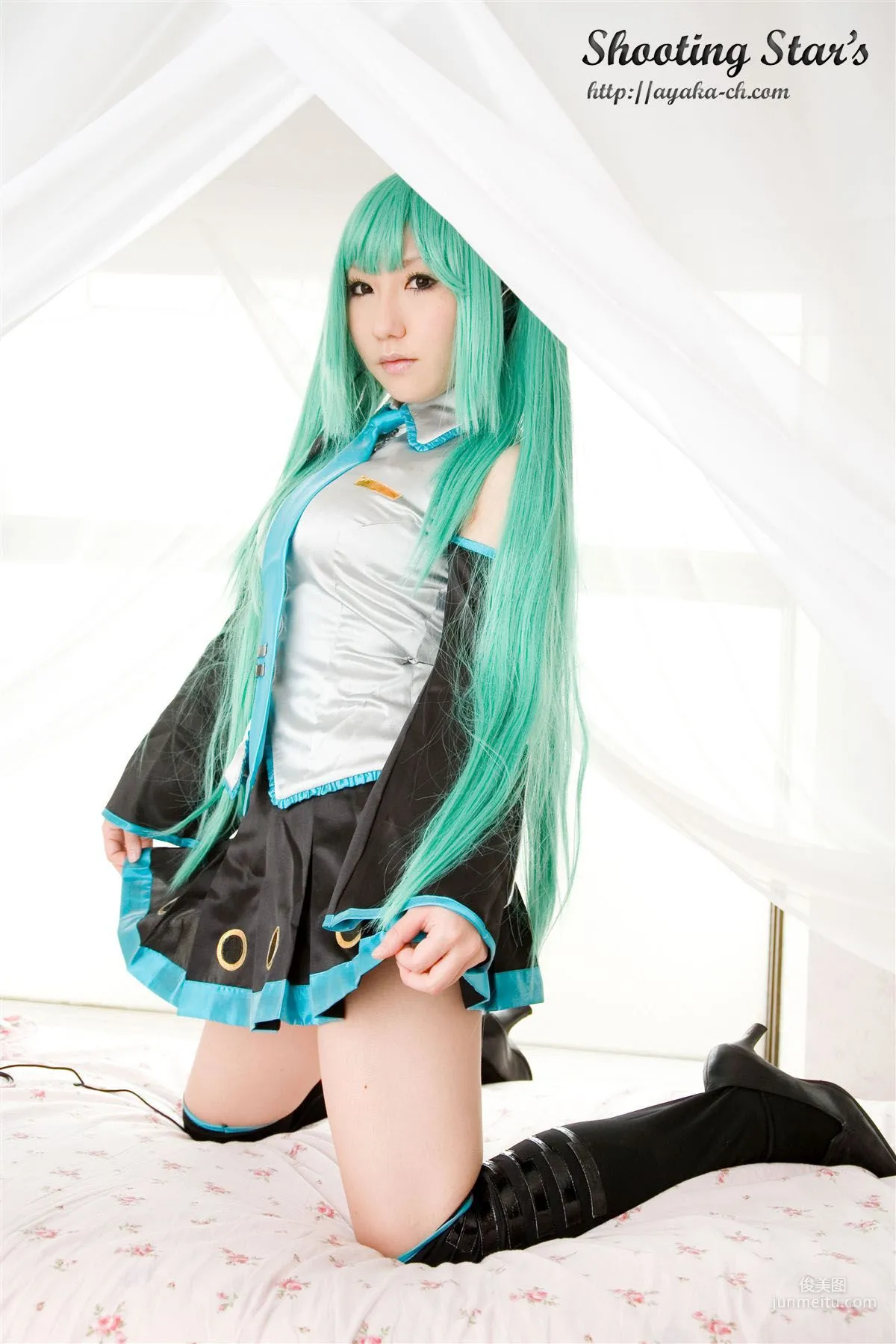 サク (绫香 Saku Ayaka) 《VOCALOID》Hatsune Miku [Shooting Star's] 寫真集 7