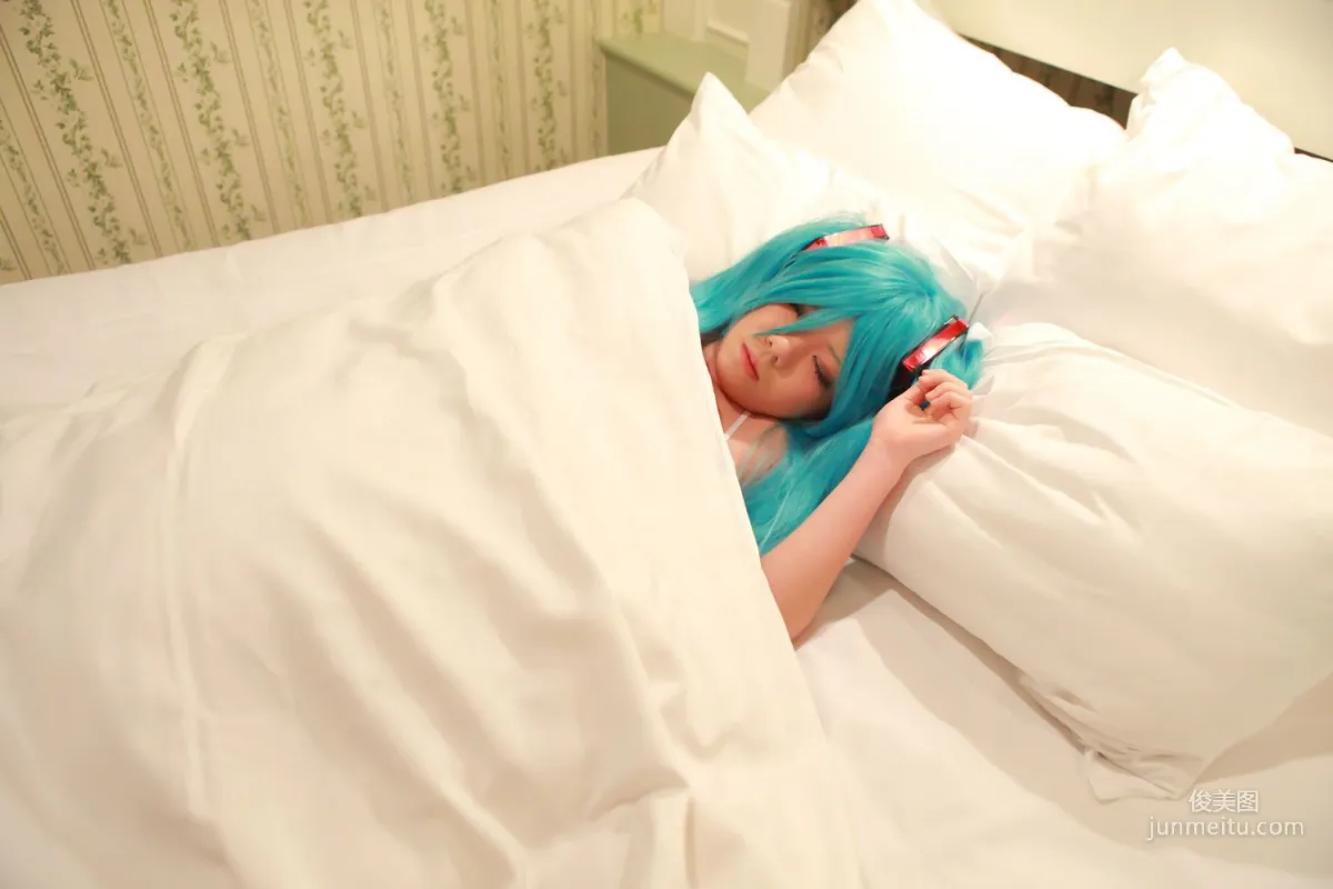 田中まな《VOCALOID》Hatsune Miku [Cosplay Channel] 寫真集 15