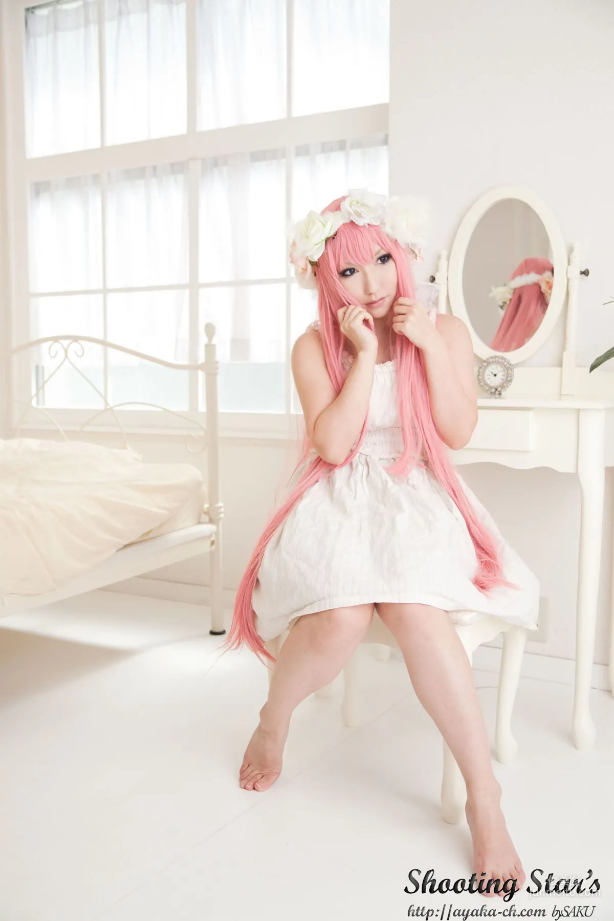 绫香 (Sakuサク) 《VOCALOID》 Megurine Luka [Shooting Star's] 寫真集 97