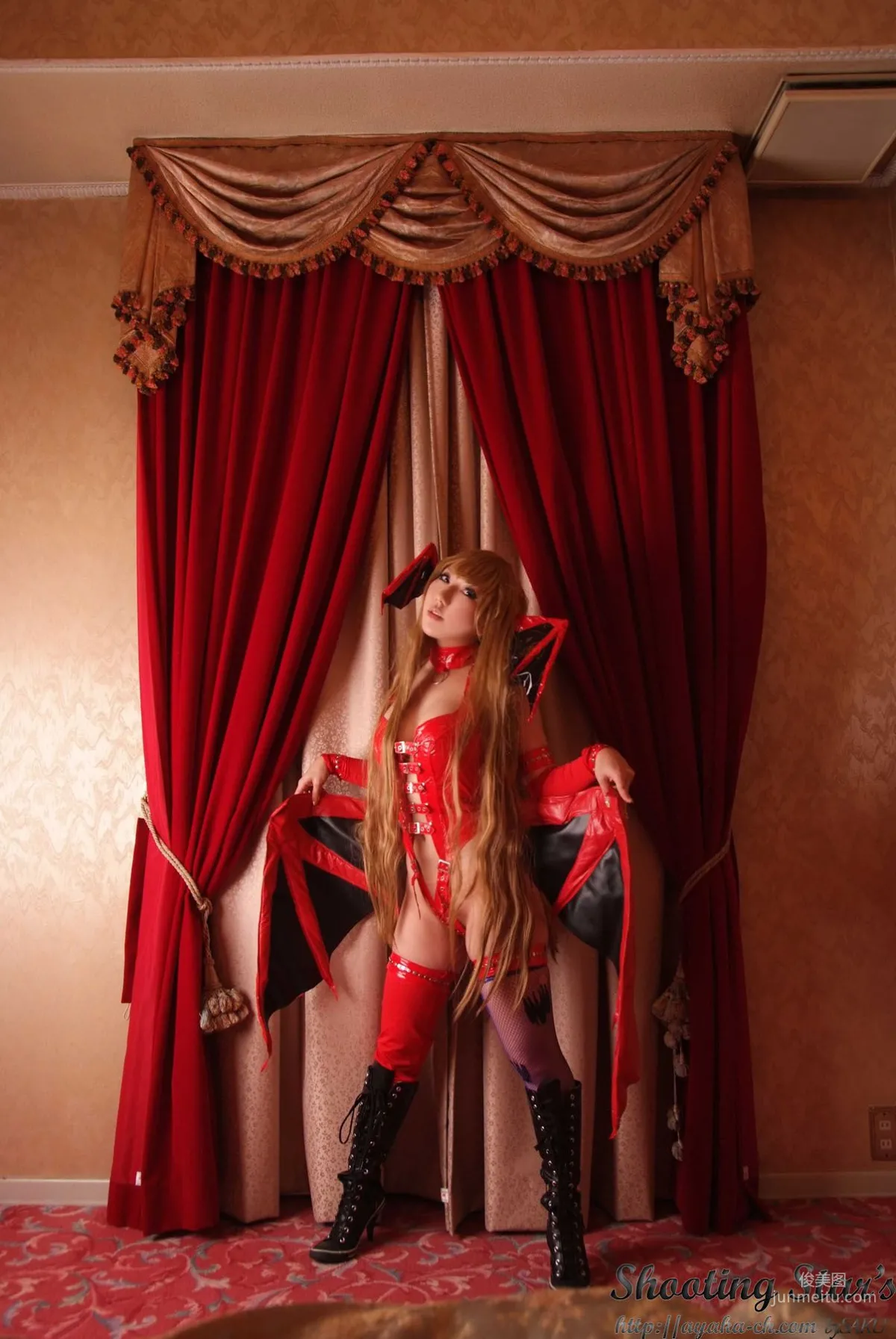 Saku Ayaka, Vampire Morrigan Aensland [Cosplay Collection] Photo Set photo 10