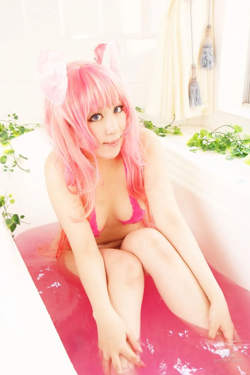 Ringo Mitsuki, The Ever-Changing Assassin Melona Photo Set photo 24