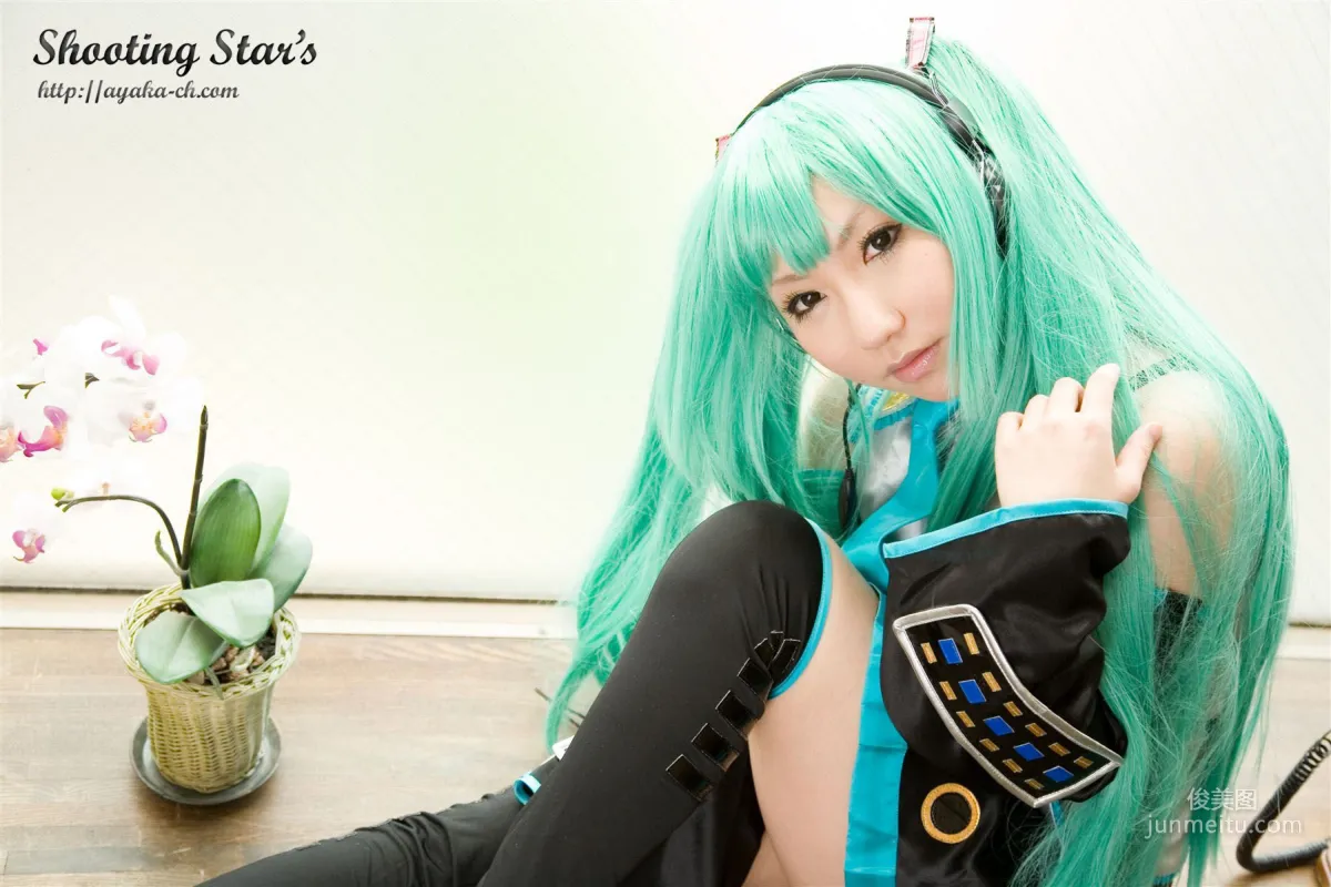 サク (绫香 Saku Ayaka) 《VOCALOID》Hatsune Miku [Shooting Star's] 寫真集 36