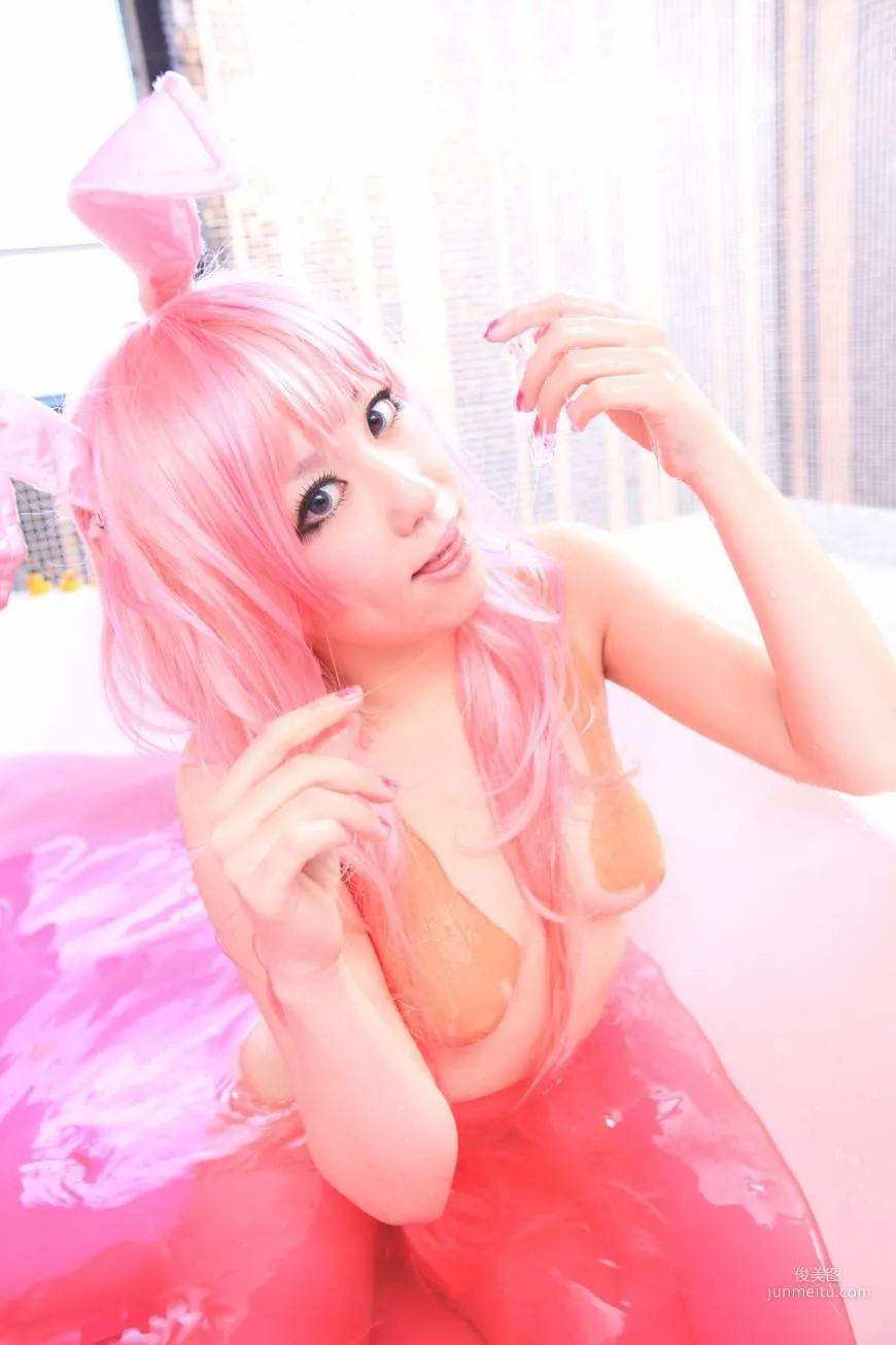 Ringo Mitsuki, The Ever-Changing Assassin Melona Photo Set photo 82