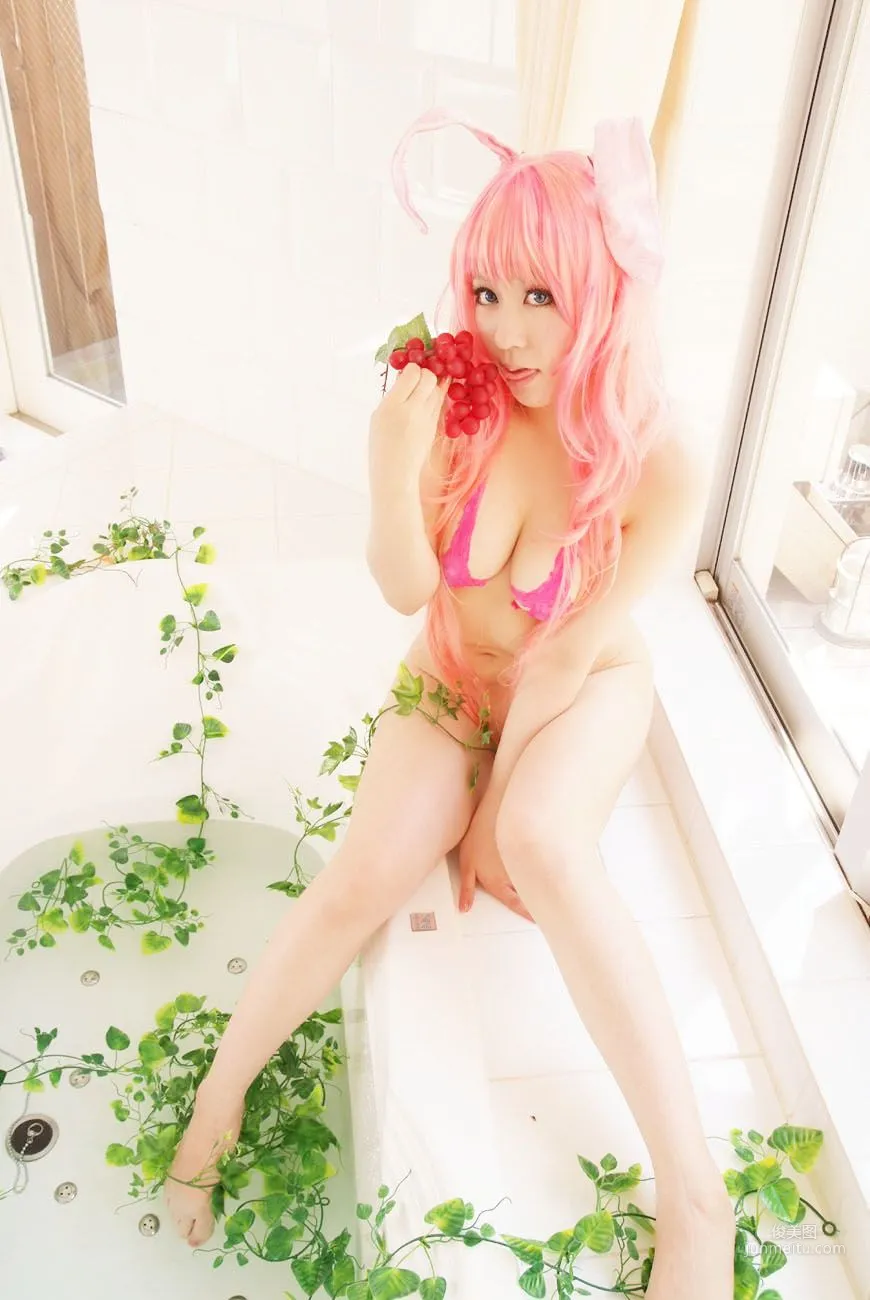 Ringo Mitsuki, The Ever-Changing Assassin Melona Photo Set photo 18
